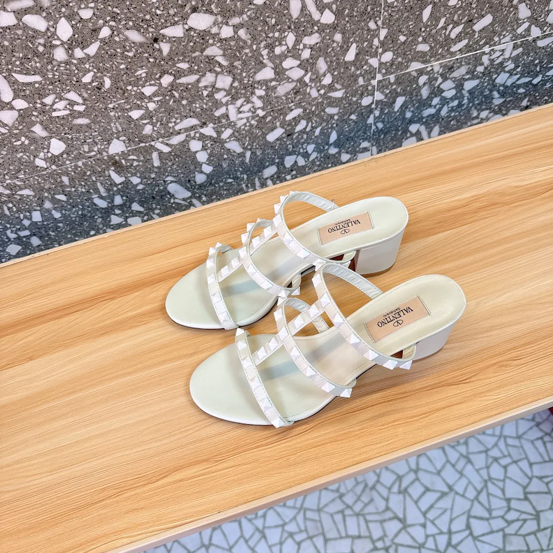 Босоножки Женские Valentino 10994217