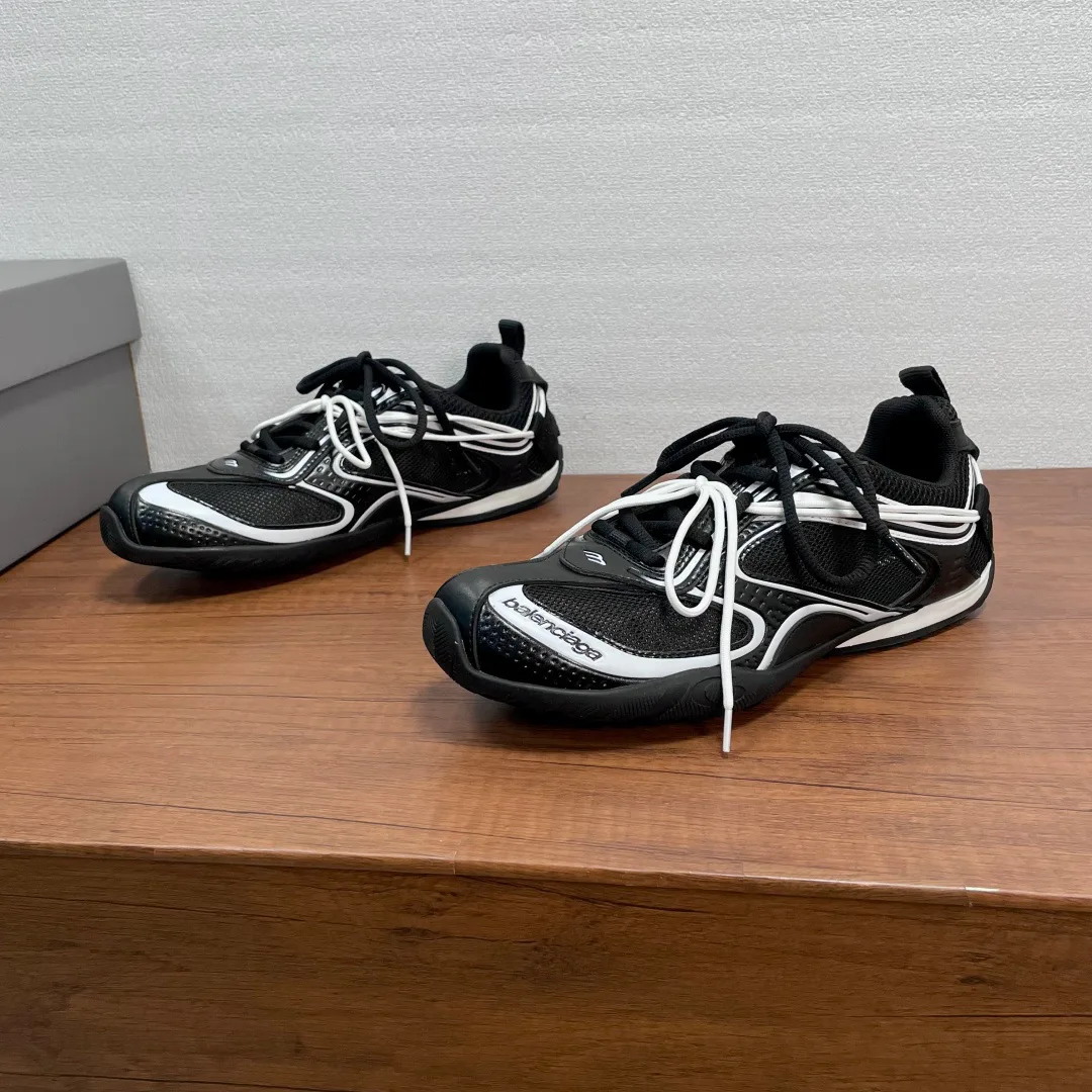 Кроссовки Женские Balenciaga 18626398