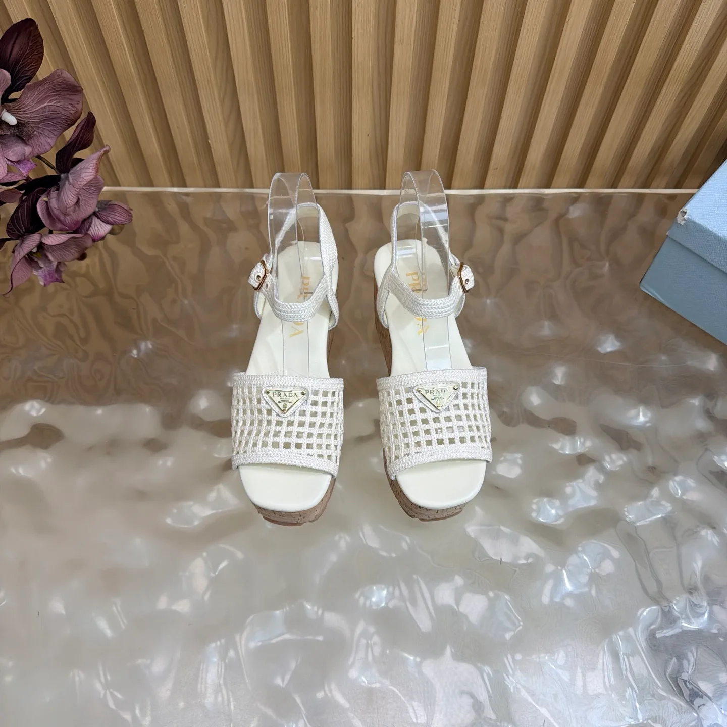 Босоножки Женские Prada 18170310