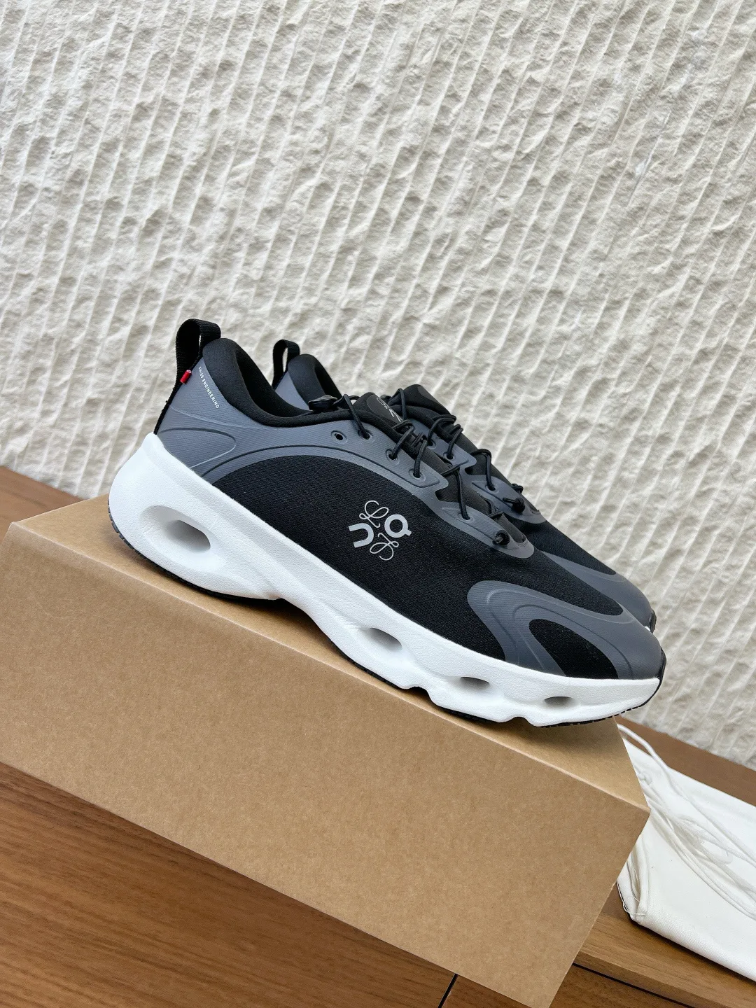 Кроссовки Женские Loewe 9406718