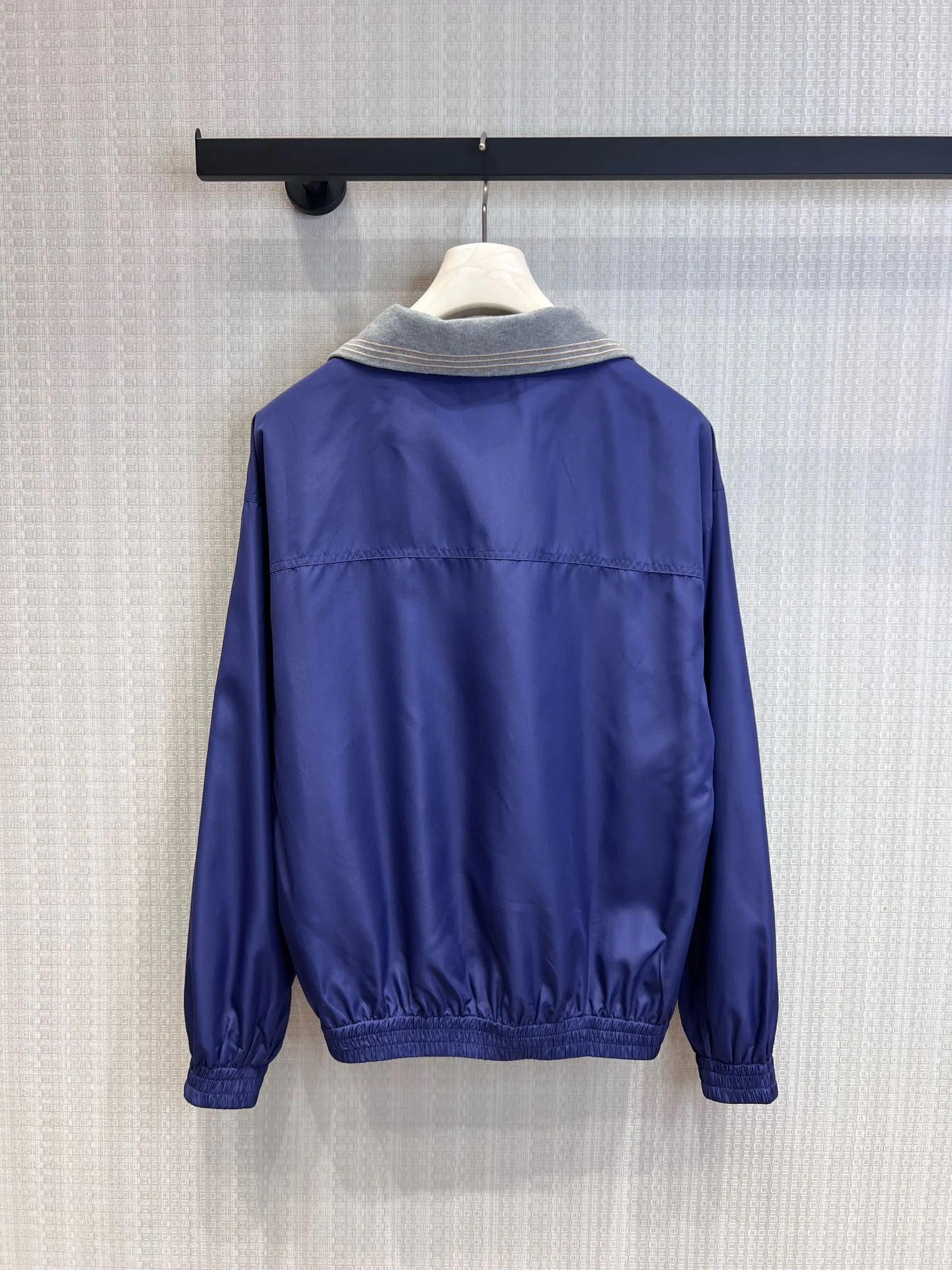 Куртки И Пуховики Женские Miu Miu 10877422
