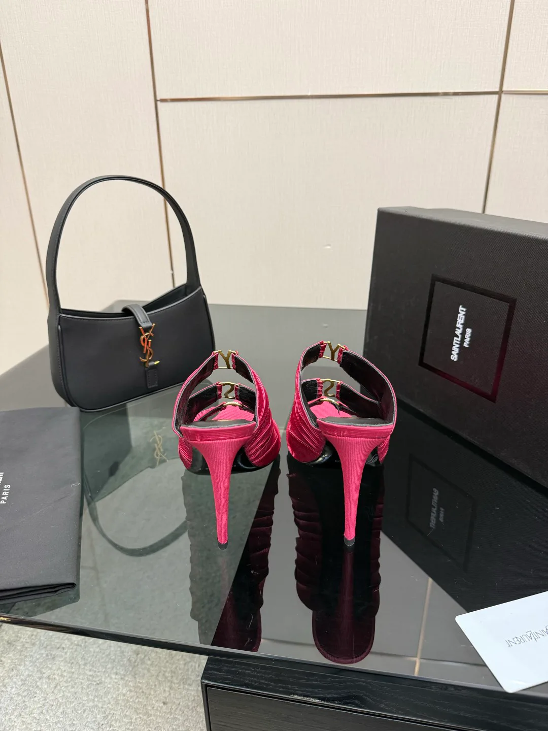 Сандалии Женские Saint Laurent 9317898