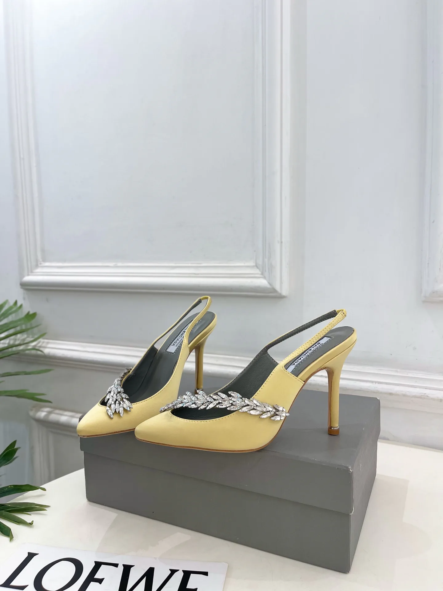 Босоножки Женские Balenciaga 17506914