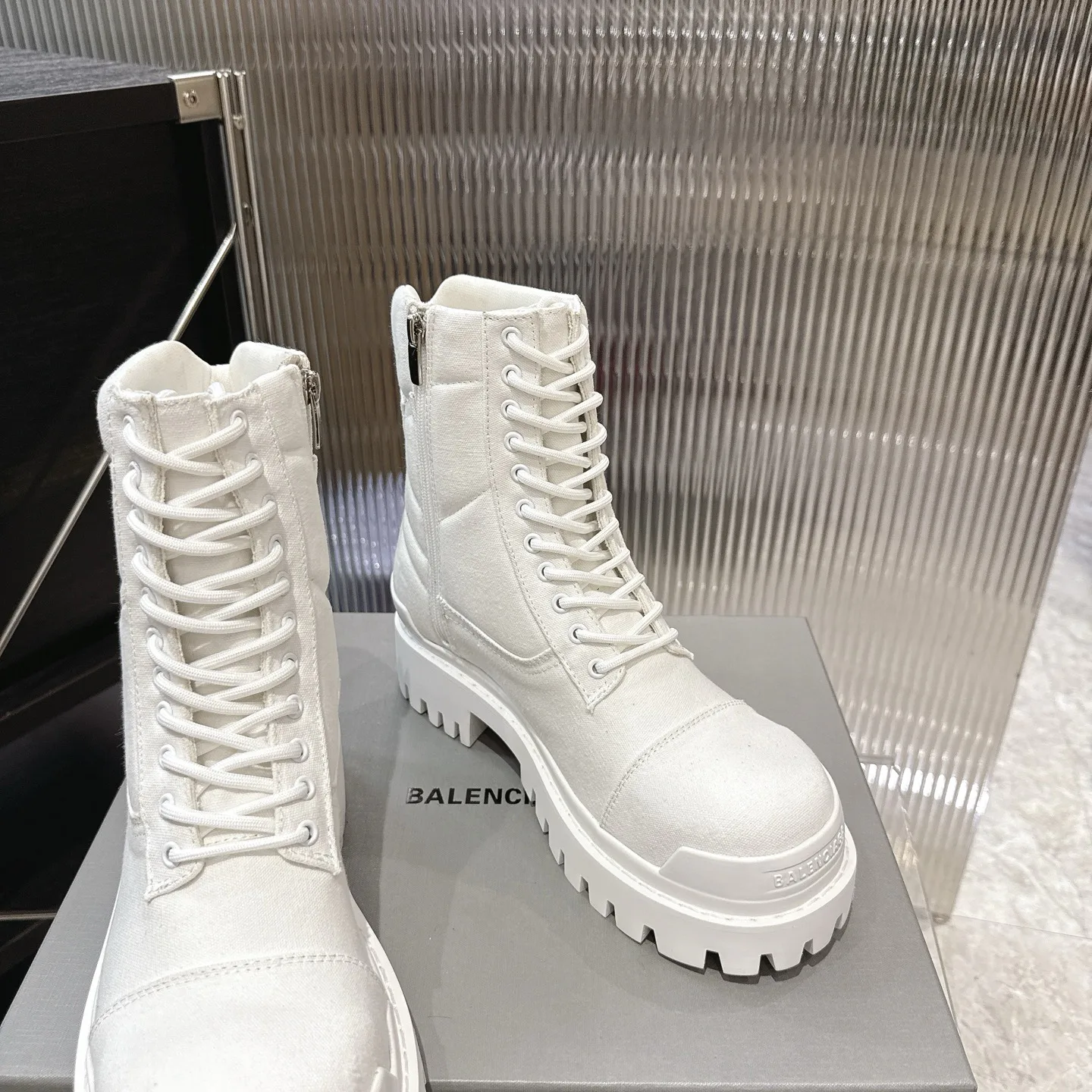 Ботинки Мужские Balenciaga 18598038
