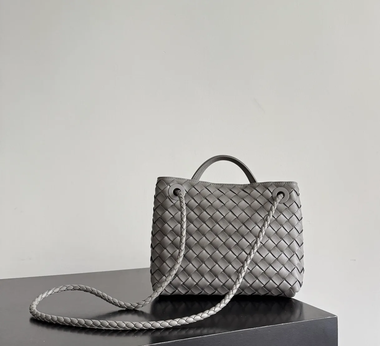 Классические Сумки Женские Bottega Veneta 17792057