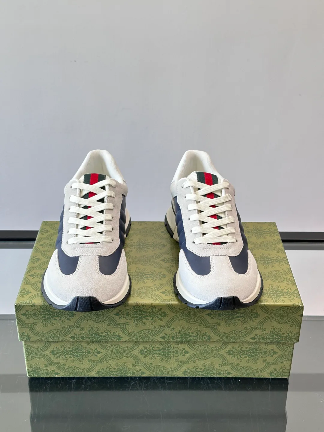 Кроссовки Мужские Gucci 11550572