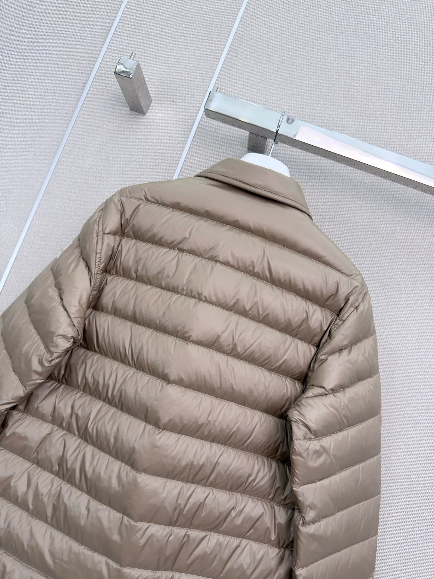 Куртки И Пуховики Женские Moncler 18108514