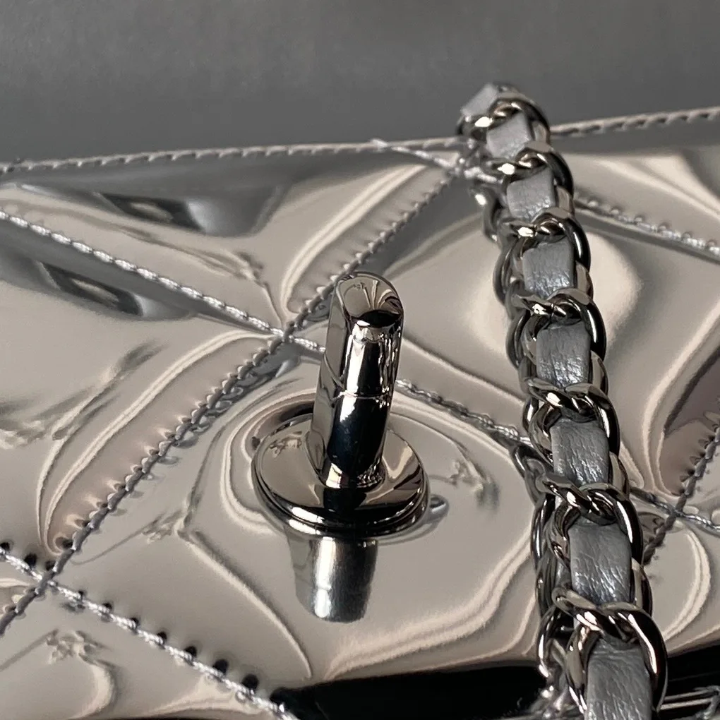 Классические Сумки Женские Chanel 18207725