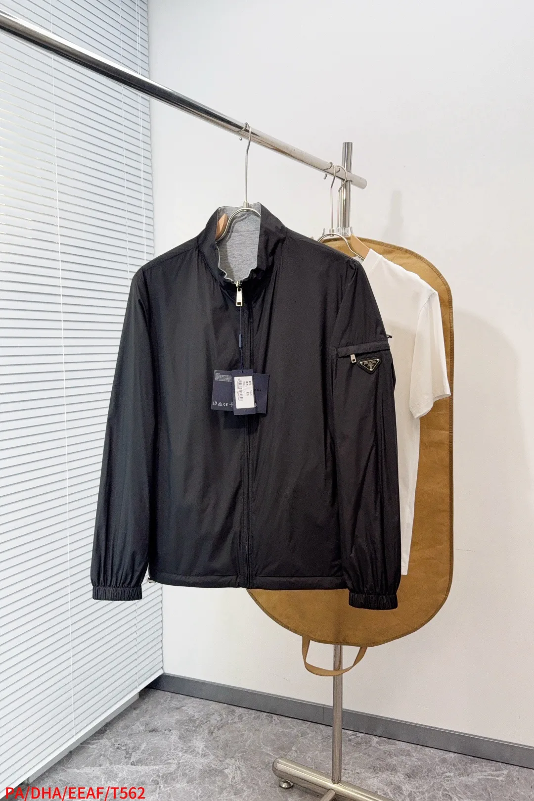 Куртки И Пуховики Мужские Prada 11684081