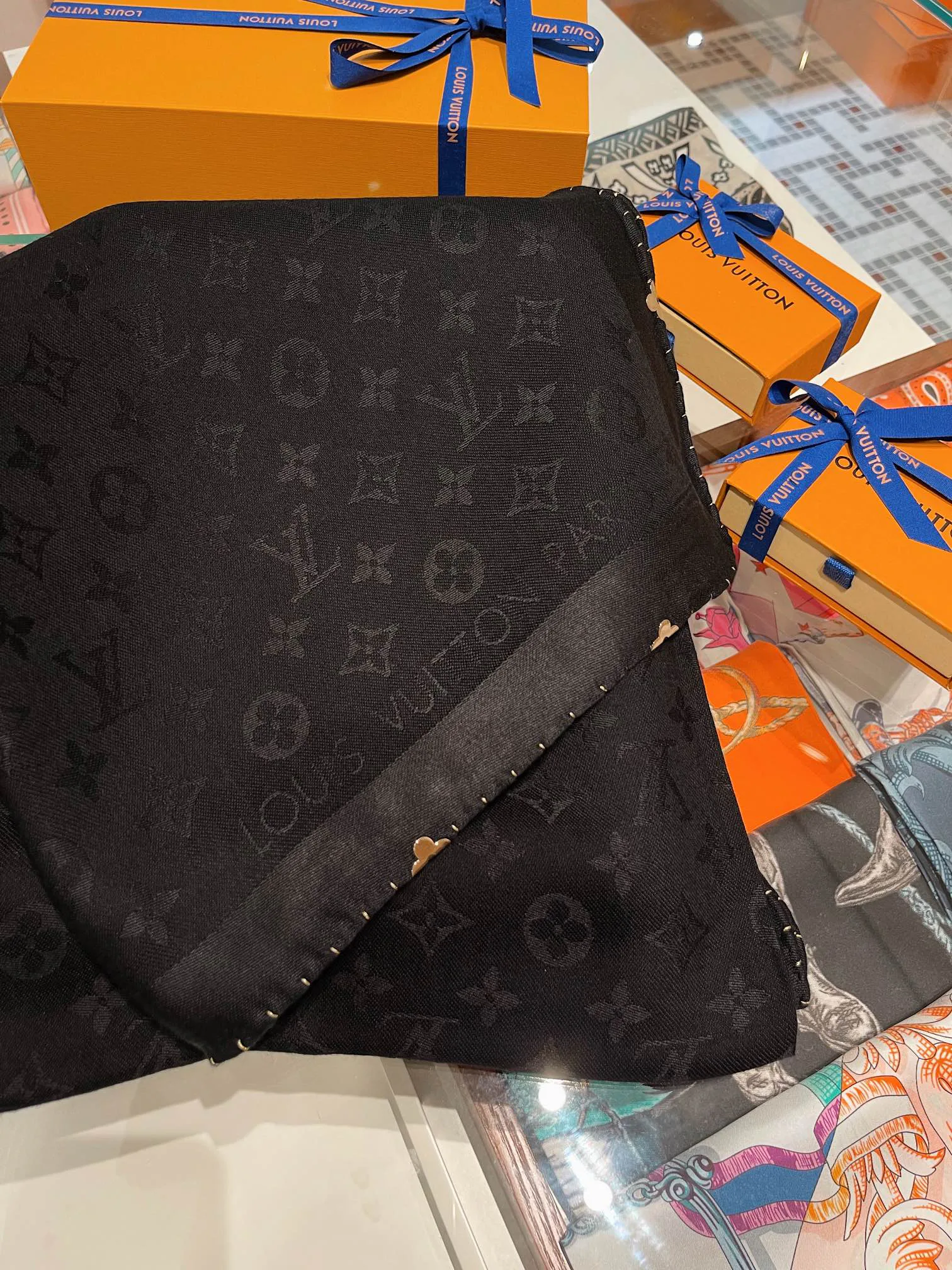 Шарфы Louis Vuitton 17754368