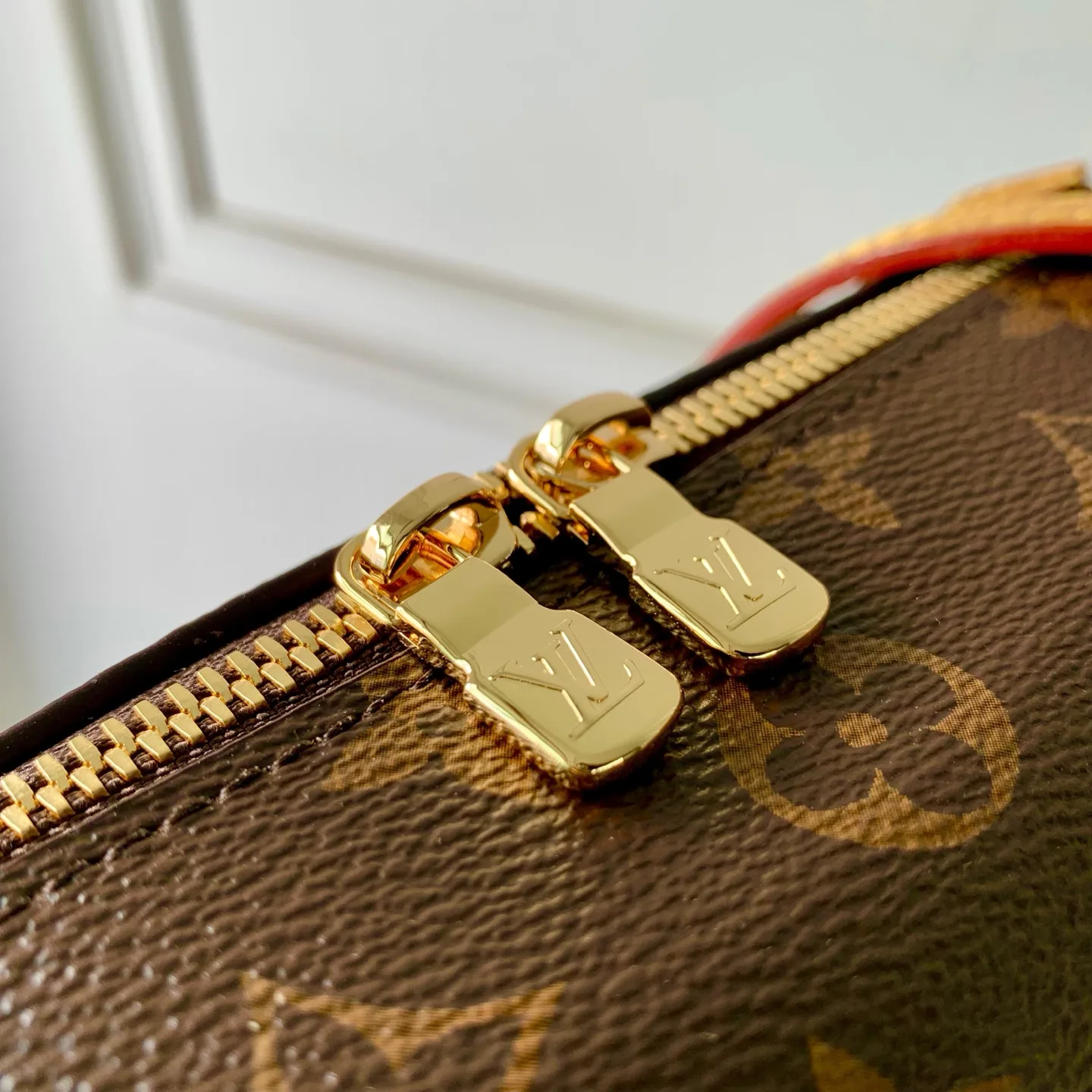 Классические Сумки Женские Louis Vuitton 18147462