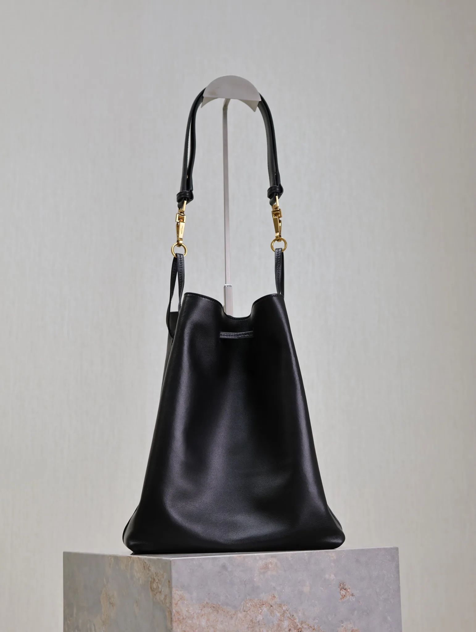 Классические Сумки Женские Saint Laurent 1401675