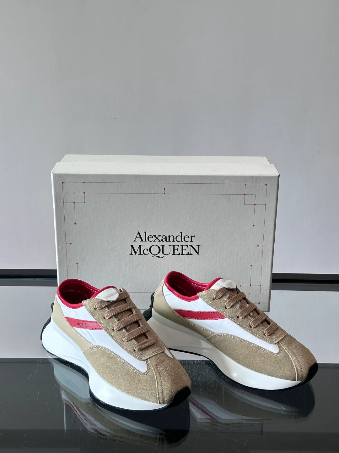 Кроссовки Женские Alexander Mcqueen 17354164