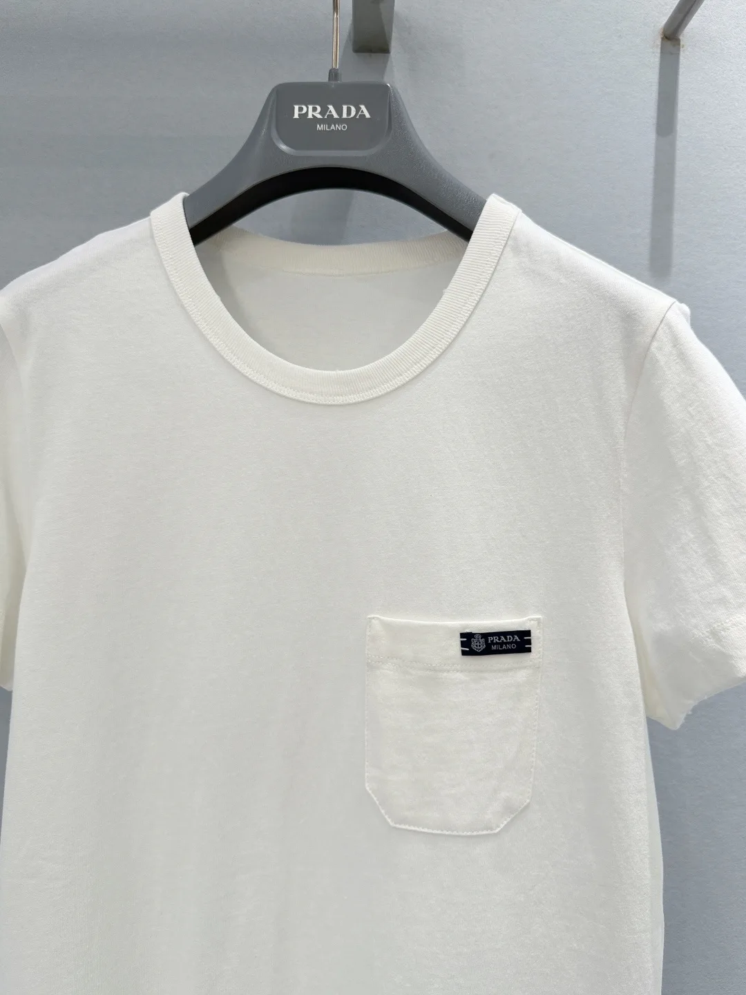 Футболки Женские Prada 13564987