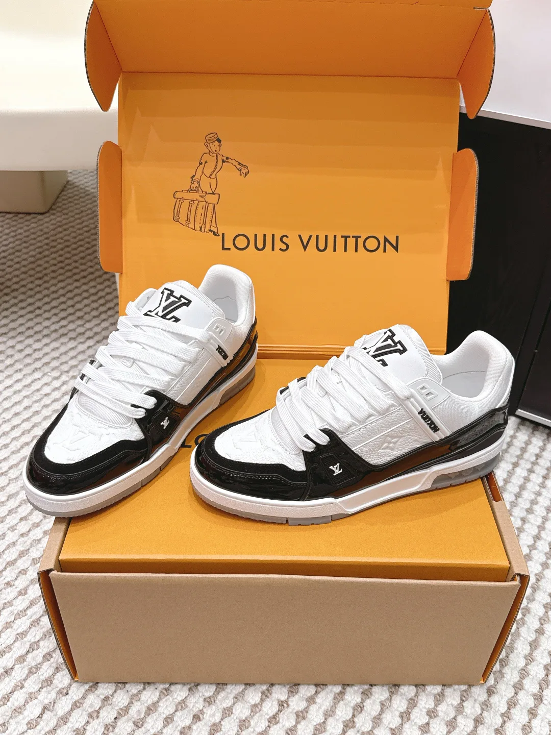 Кроссовки Женские Louis Vuitton 1511698