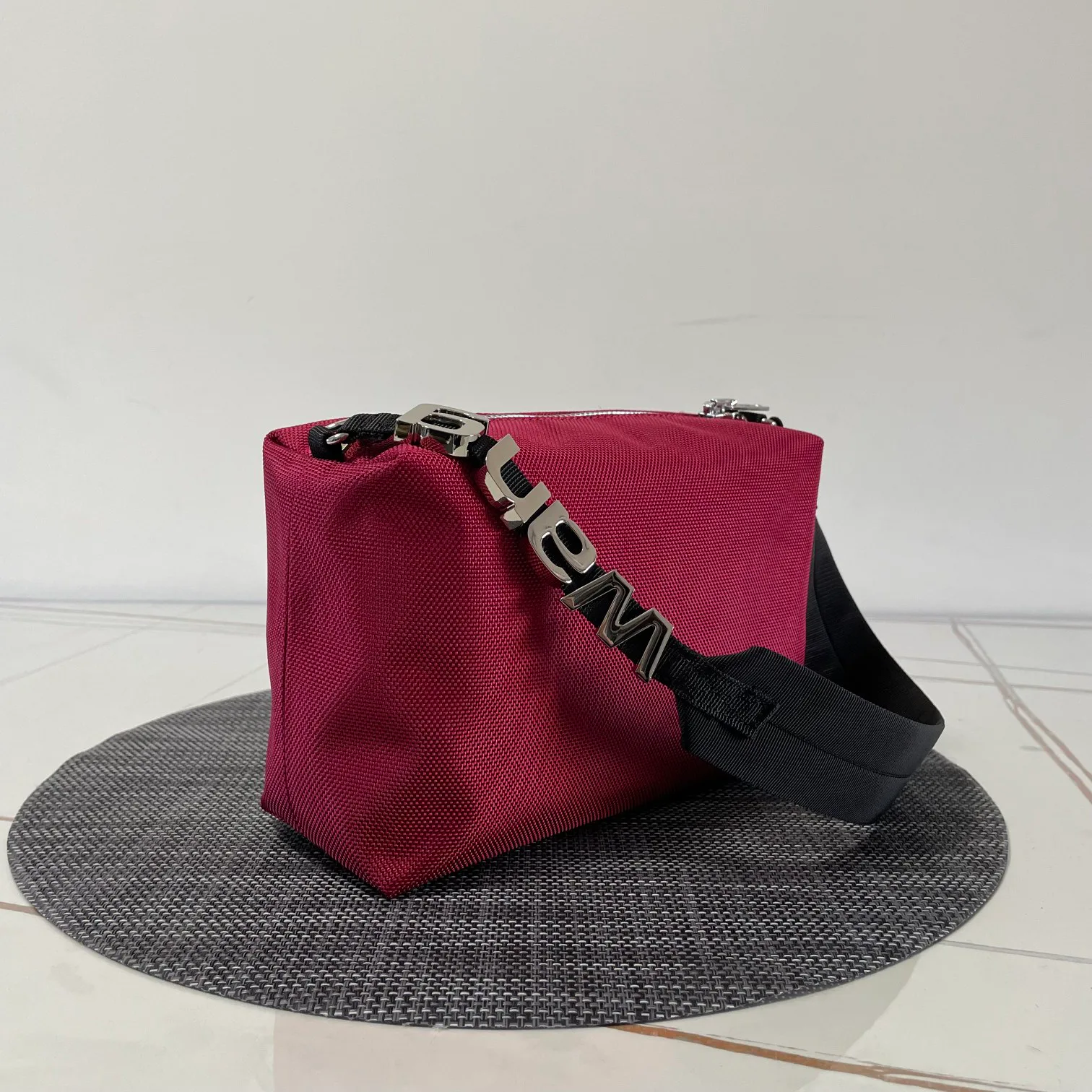 Классические Сумки Женские Alexander Wang 11606335