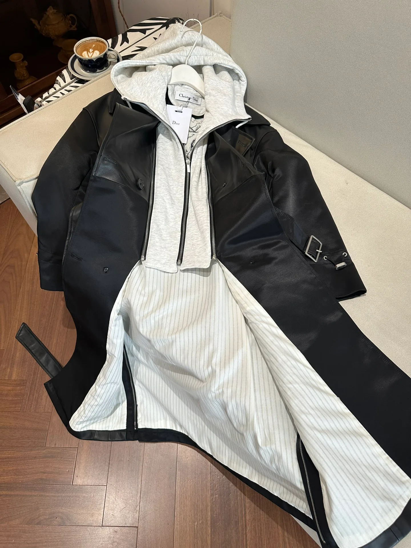 Кожаные Куртки И Дублёнки Женские Christian Dior 2657359