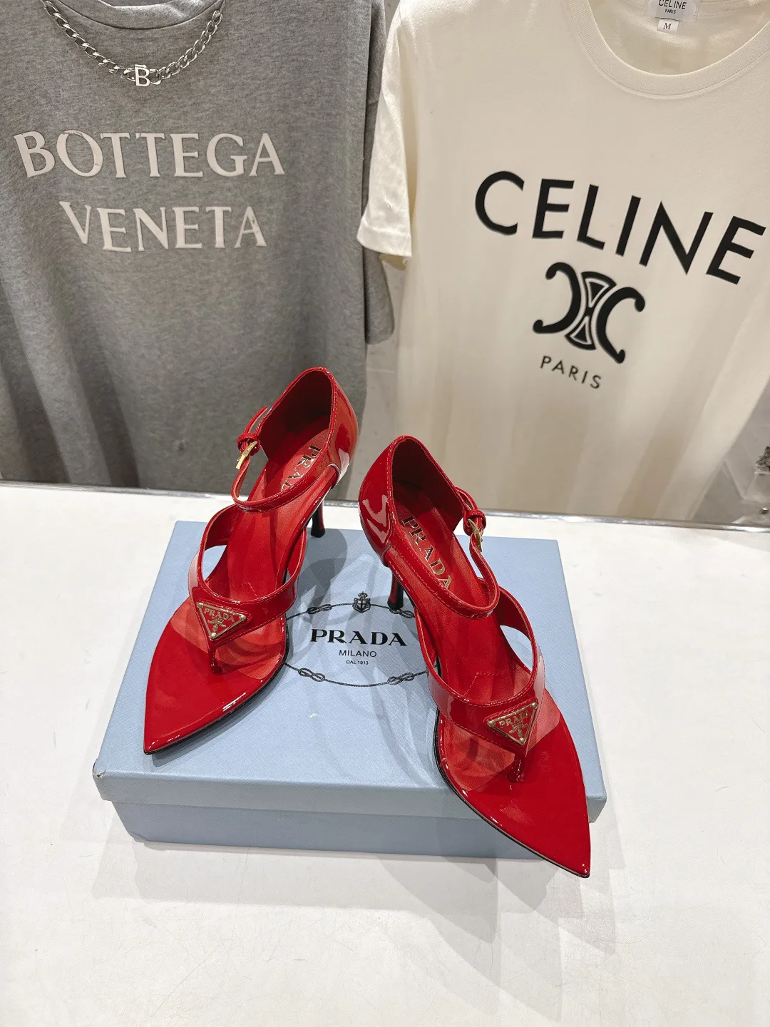 Босоножки Женские Prada 11870160