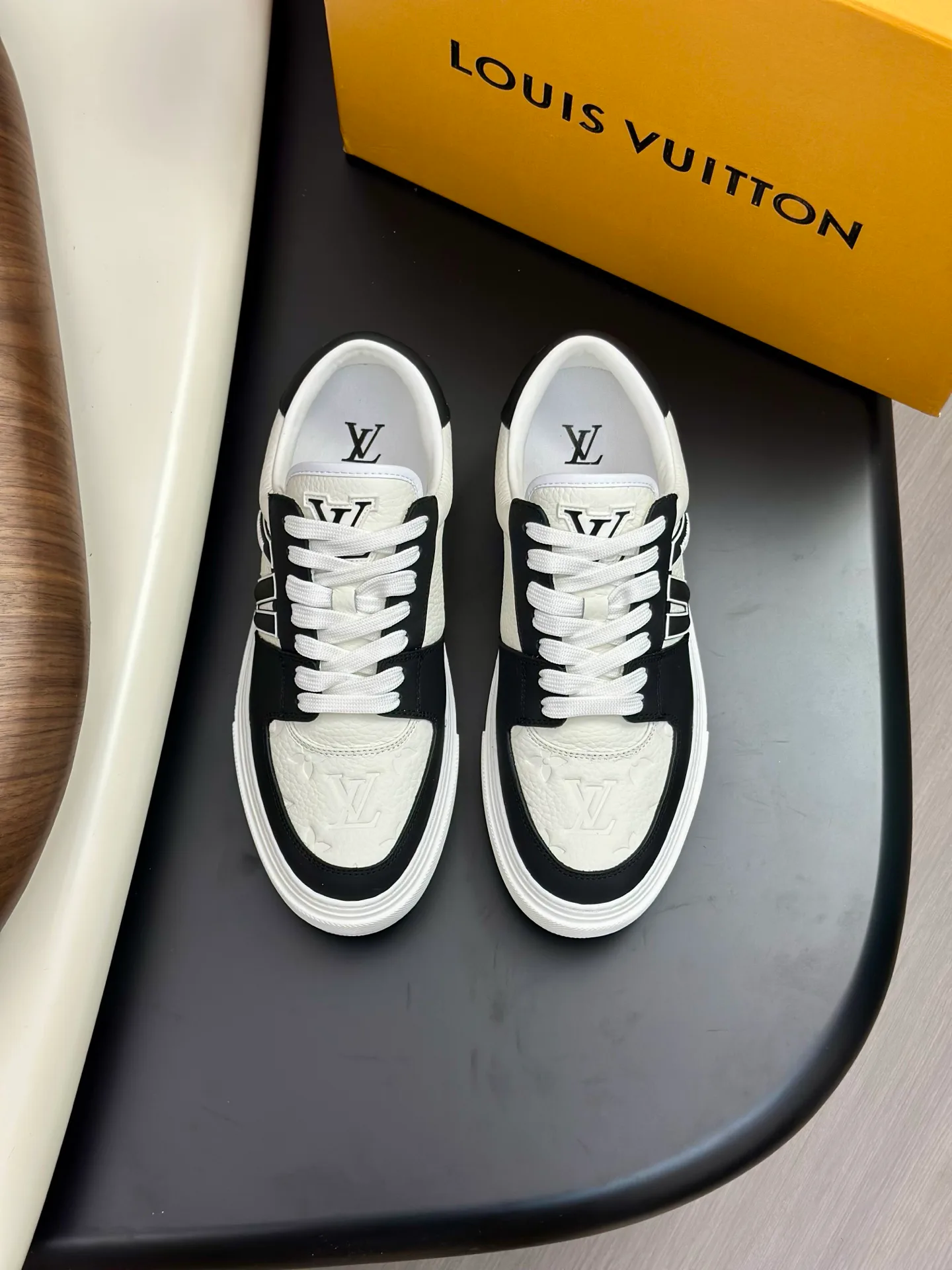 Кроссовки Мужские Louis Vuitton 185302