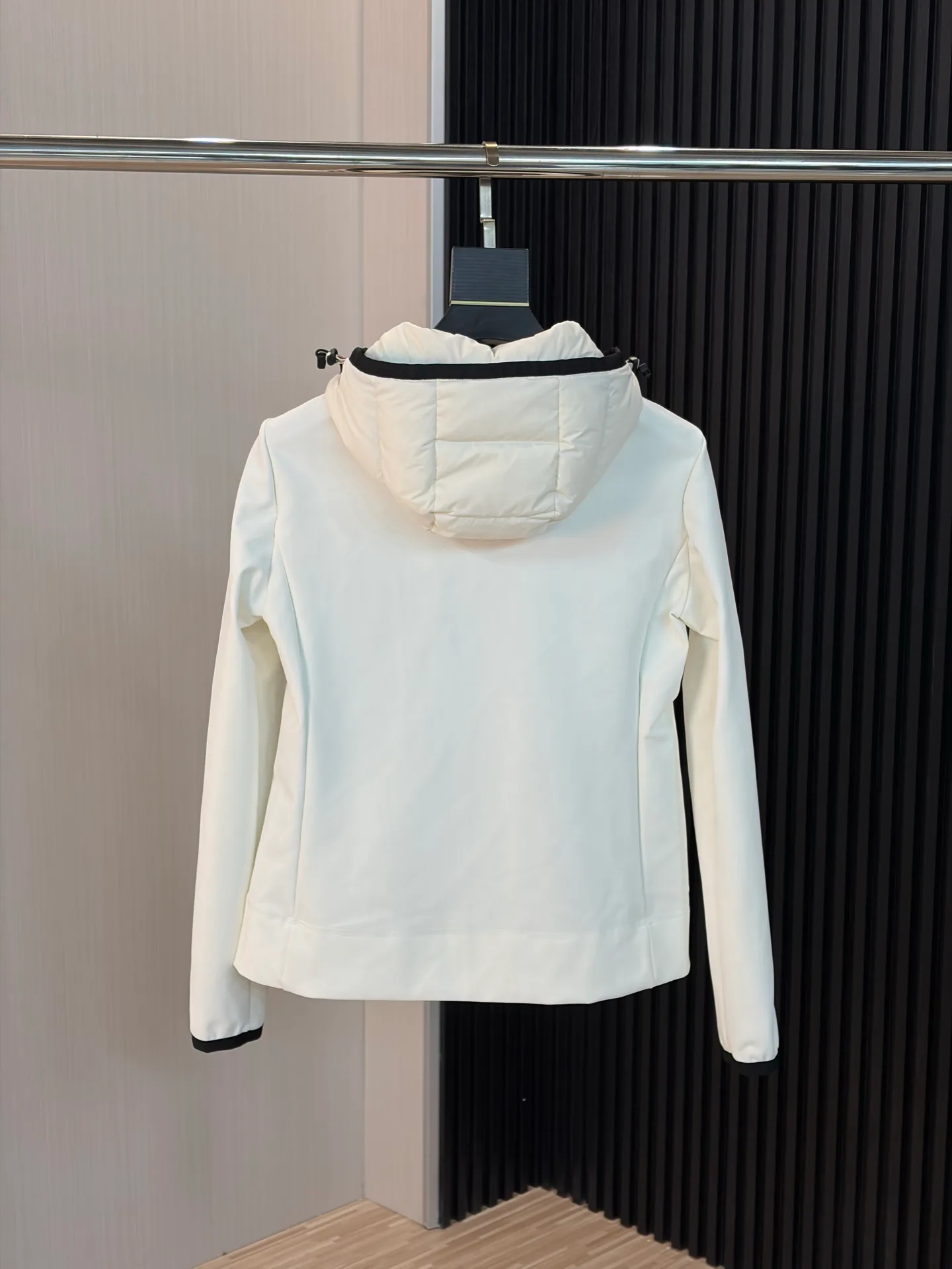 Куртки И Пуховики Женские Moncler 18773209