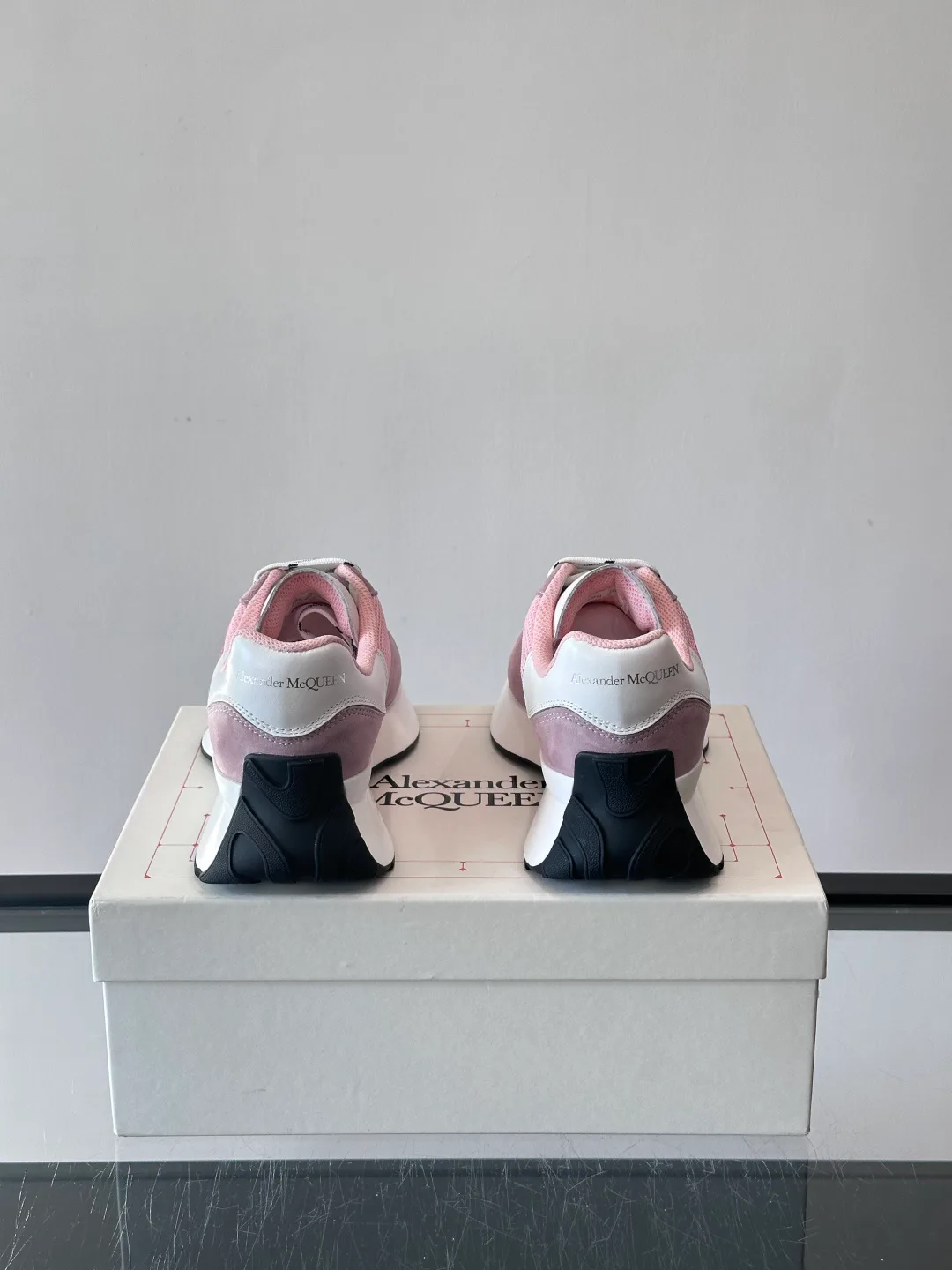 Кроссовки Женские Alexander Mcqueen 564589