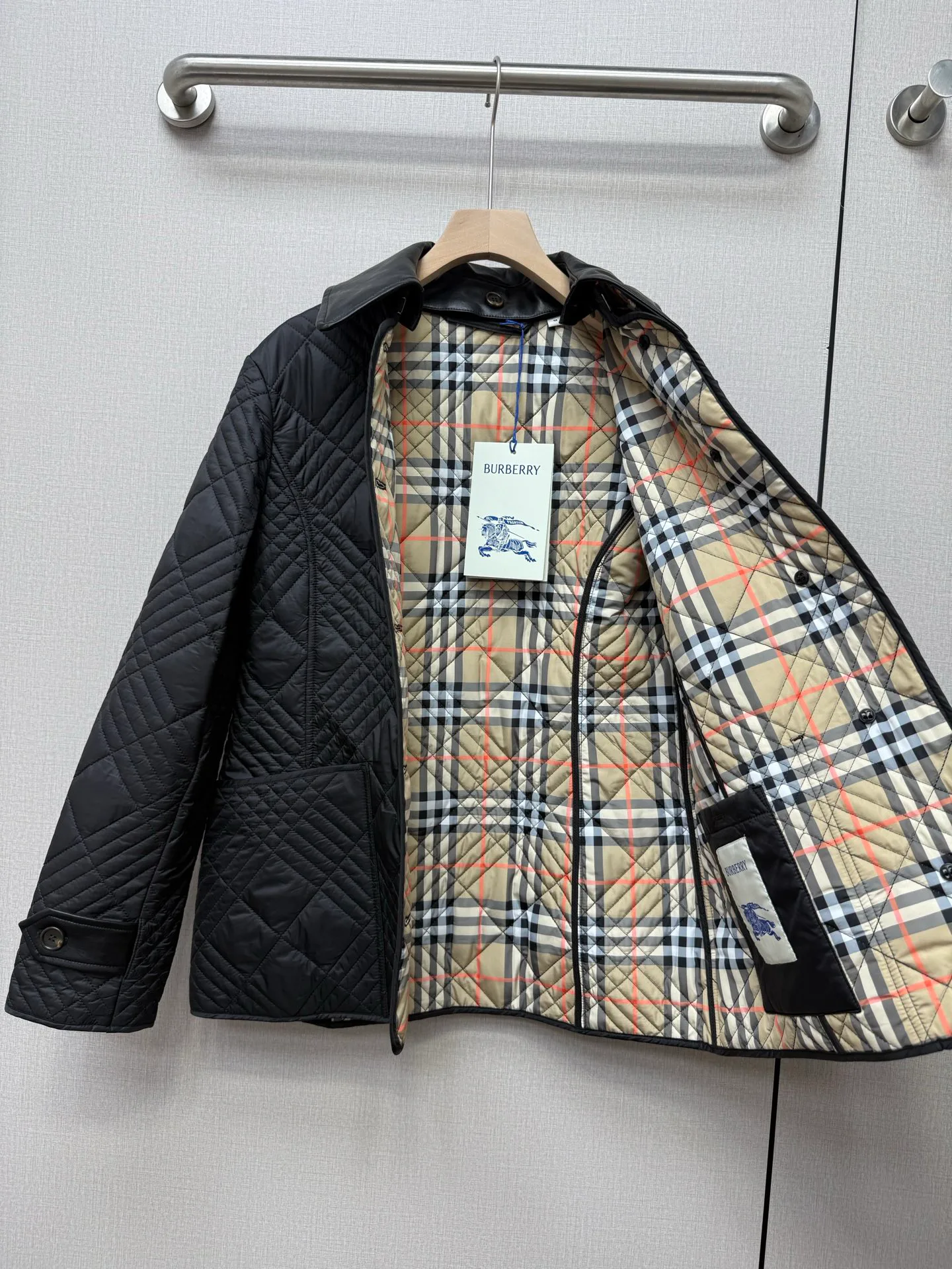 Куртки И Пуховики Женские Burberry 19133190