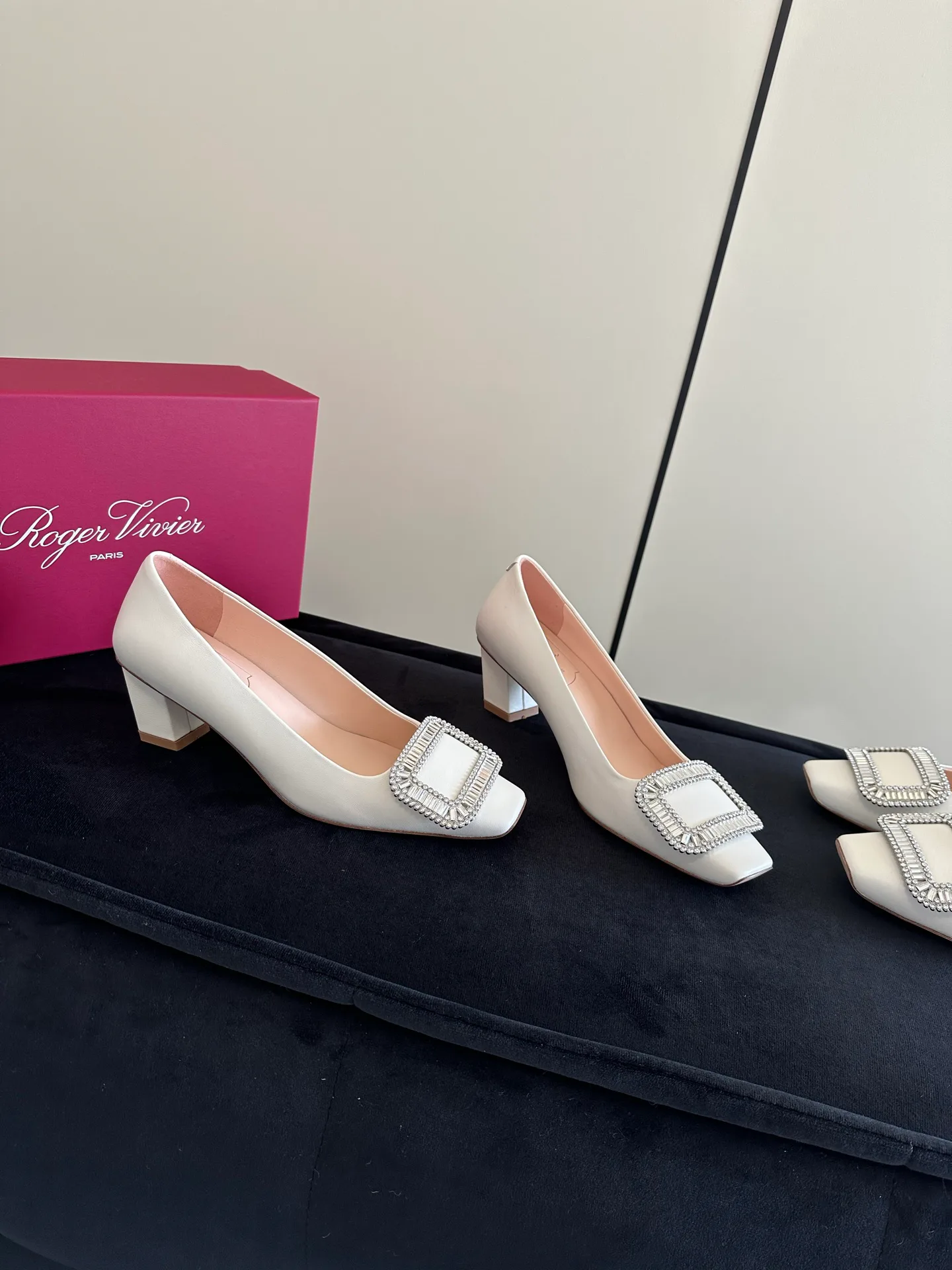 Туфли Женские Roger Vivier 17624507