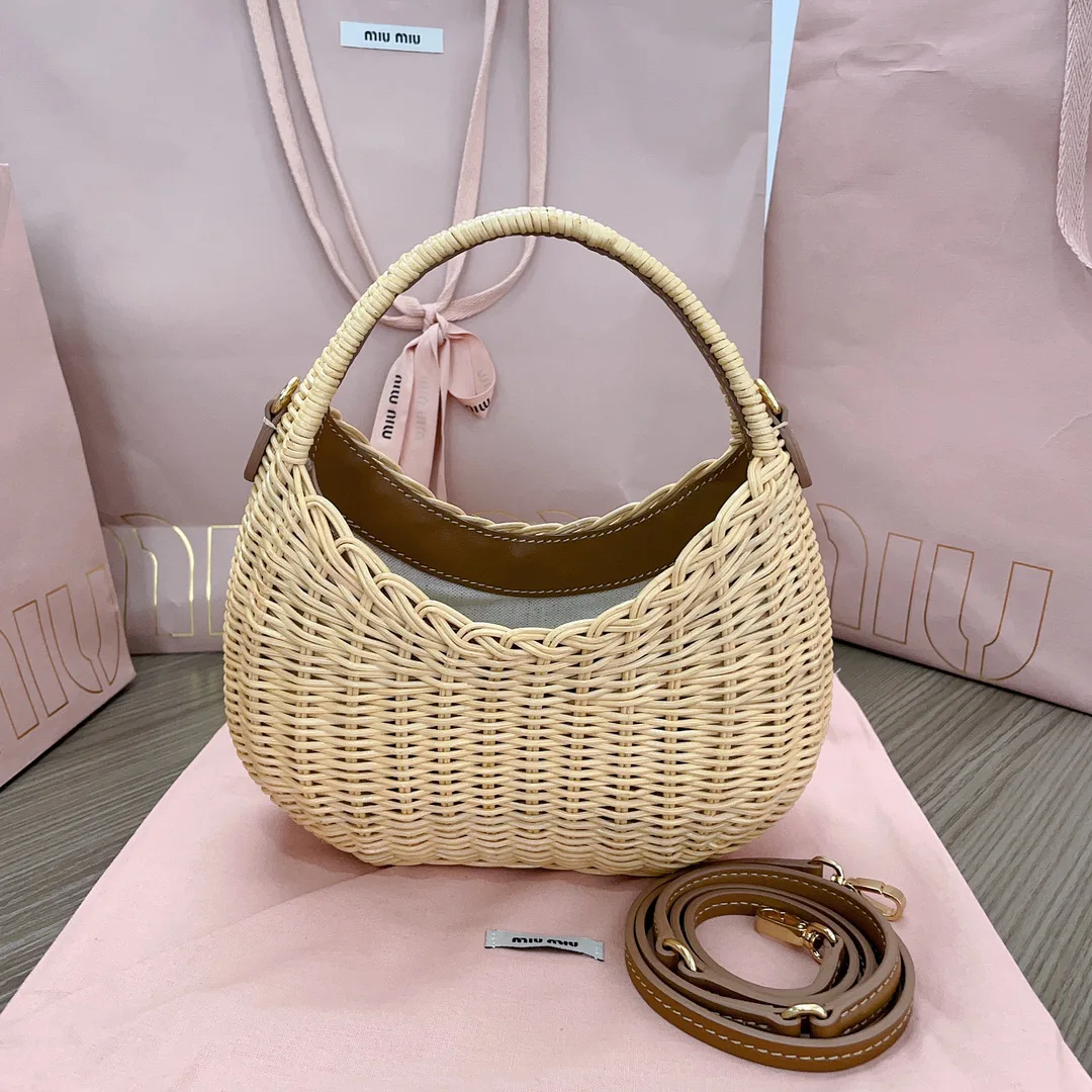 Сумки На Ремне Женские Miu Miu 18004734