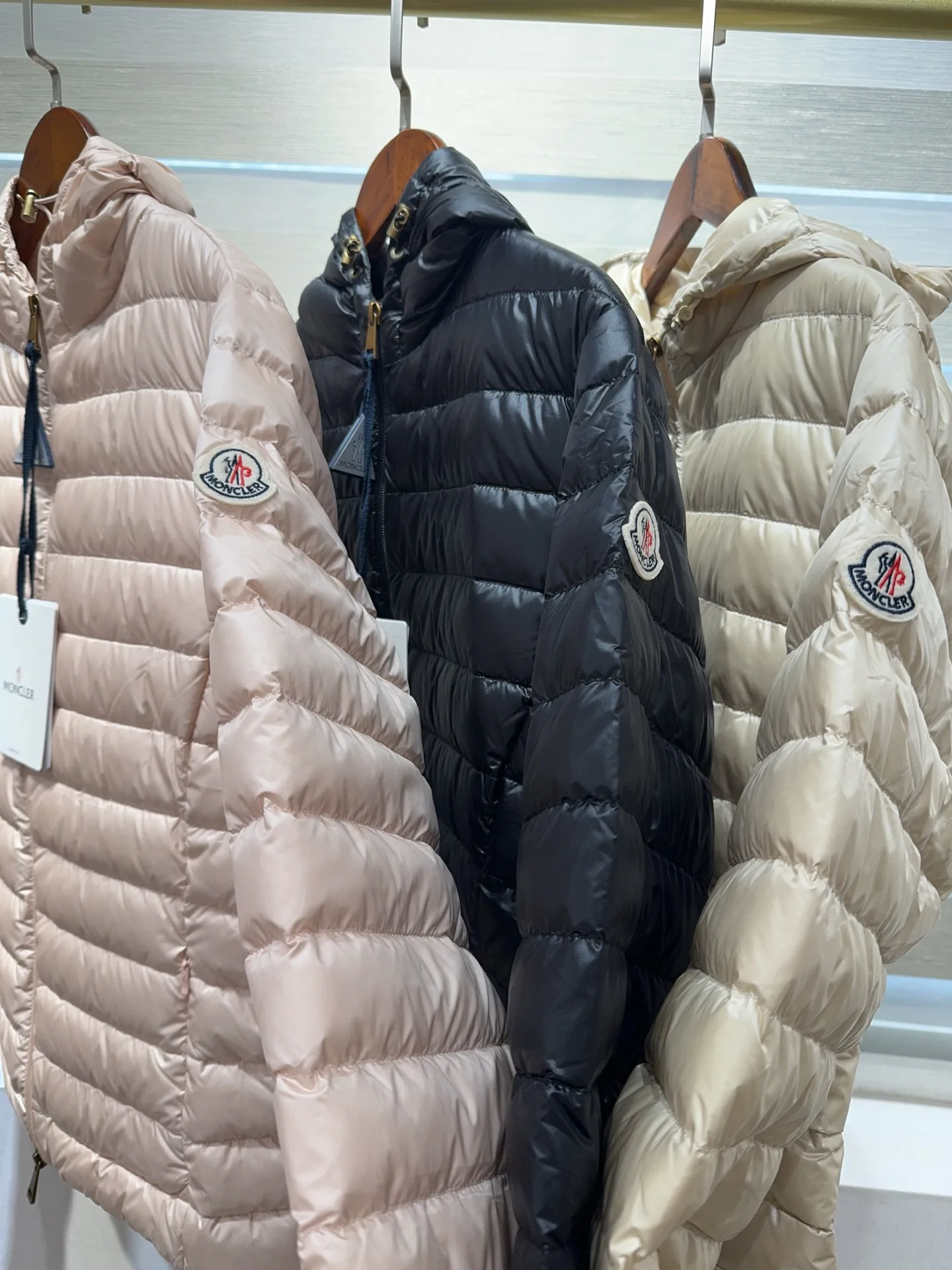 Куртки И Пуховики Женские Moncler 18815222