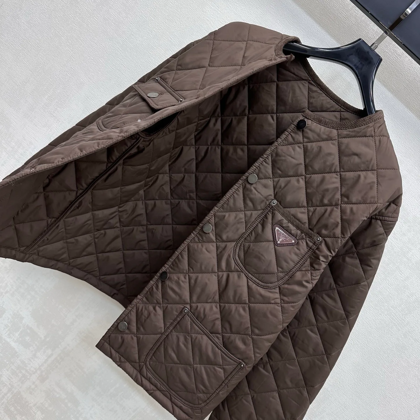 Куртки И Пуховики Женские Prada 18775149