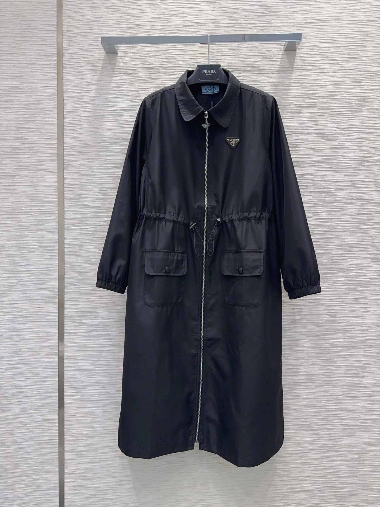 Куртки И Пуховики Женские Prada 17988394