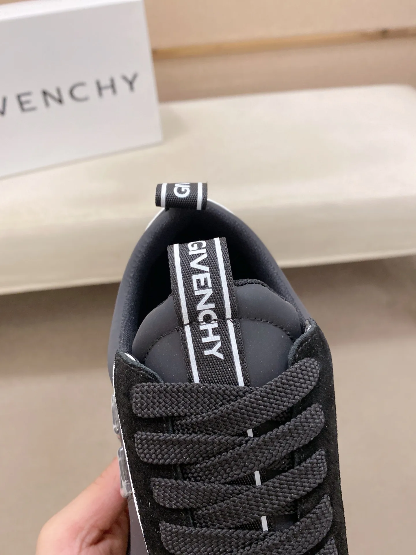 Кроссовки Мужские Givenchy 829523