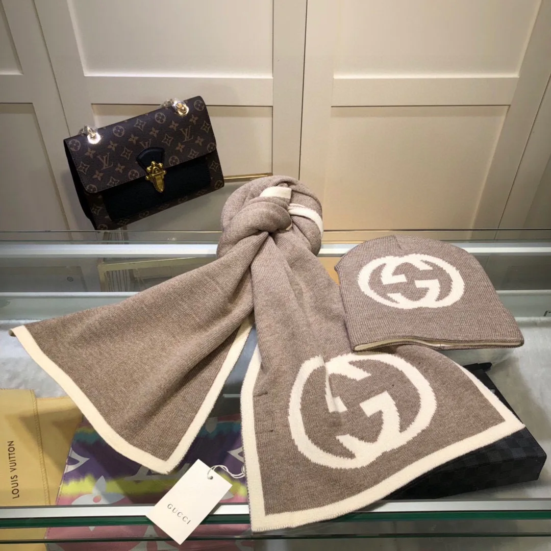 Головные Уборы Gucci 823955