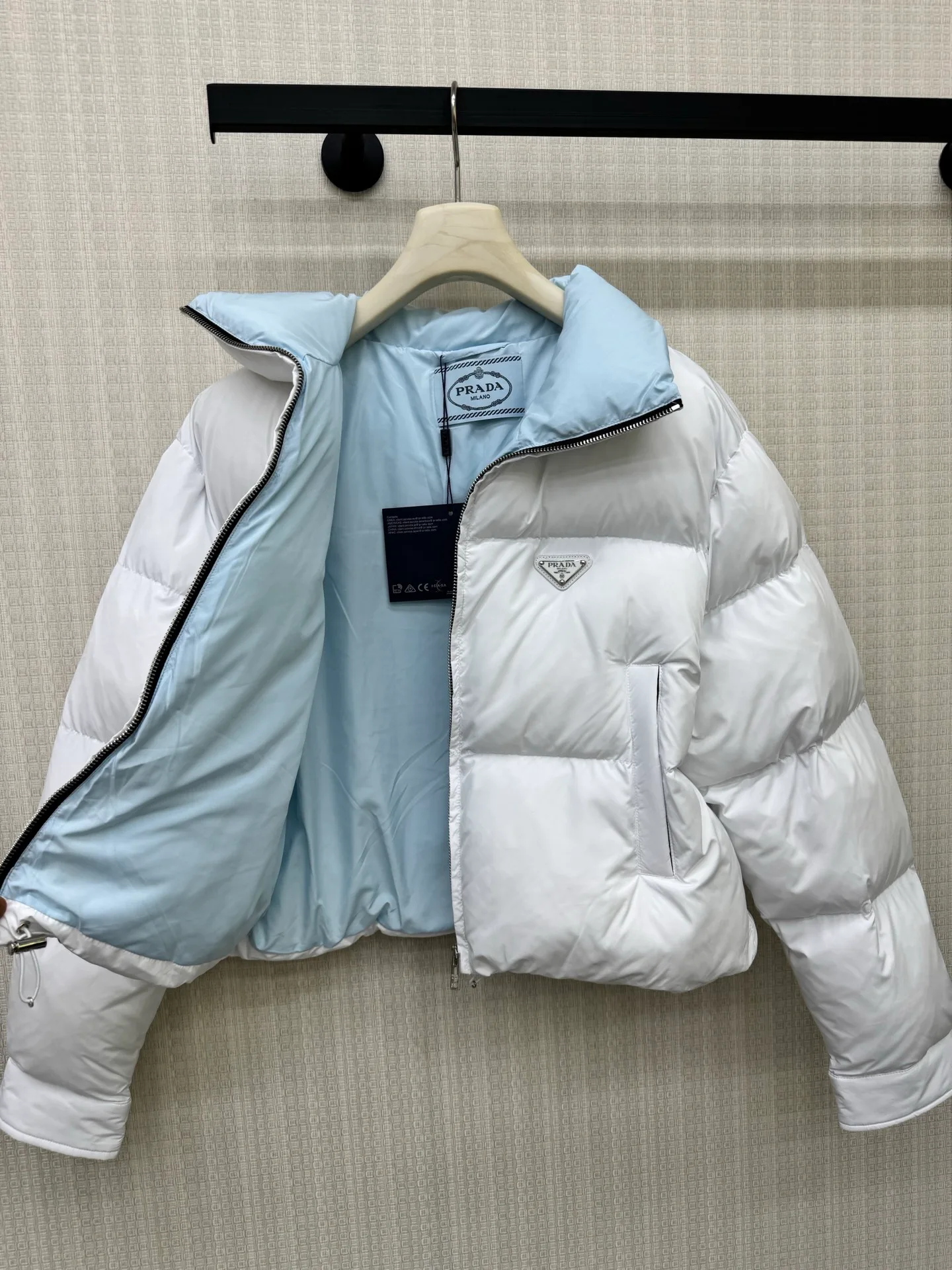 Куртки И Пуховики Женские Prada 18108030
