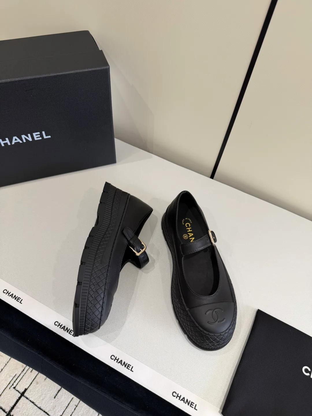 Туфли Женские Chanel 12370915