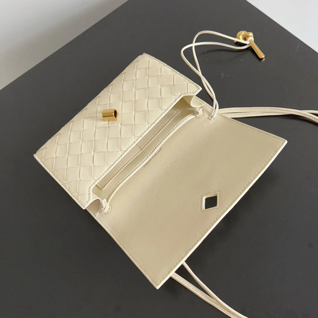 Классические Сумки Женские Bottega Veneta 11656932