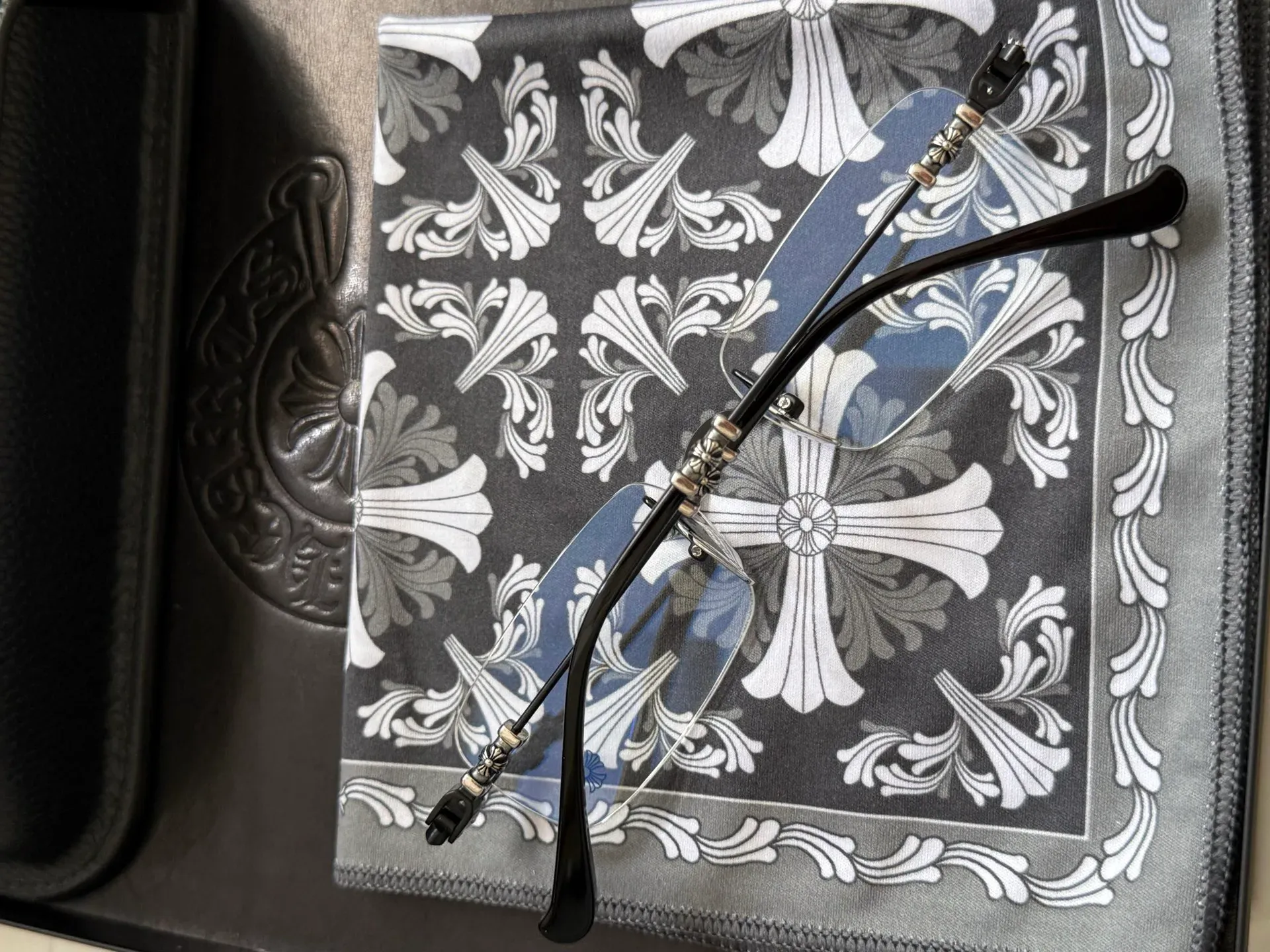 Очки Chrome Hearts 1425391