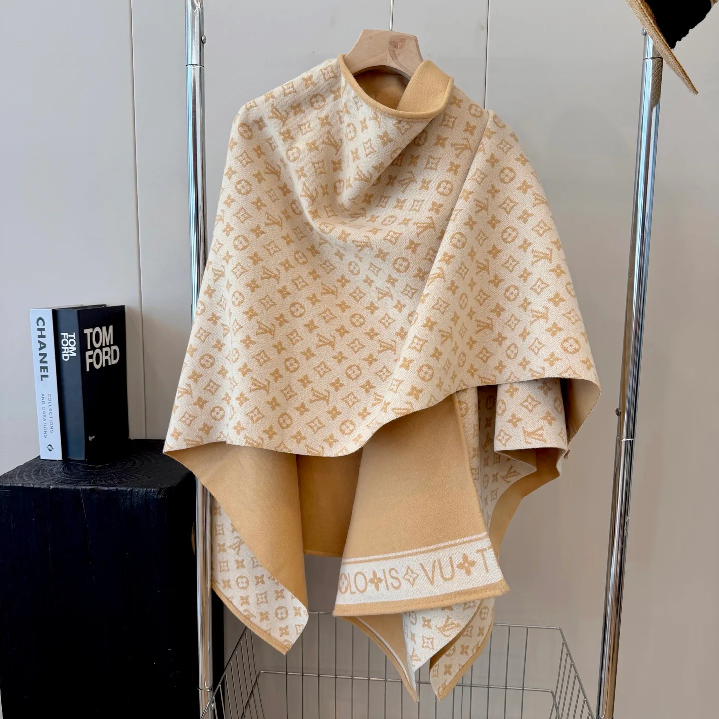 Пальто Женские Louis Vuitton 18002838