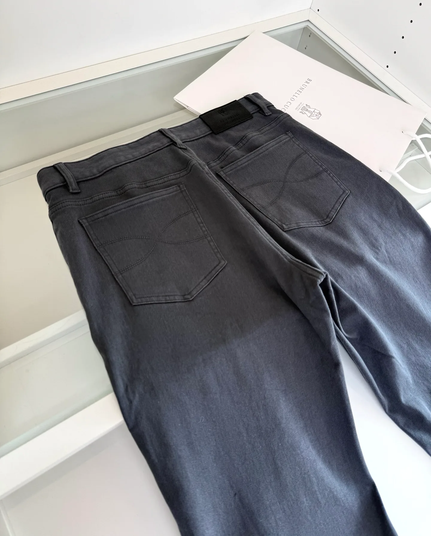Джинсы Мужские Brunello Cucinelli 18244480