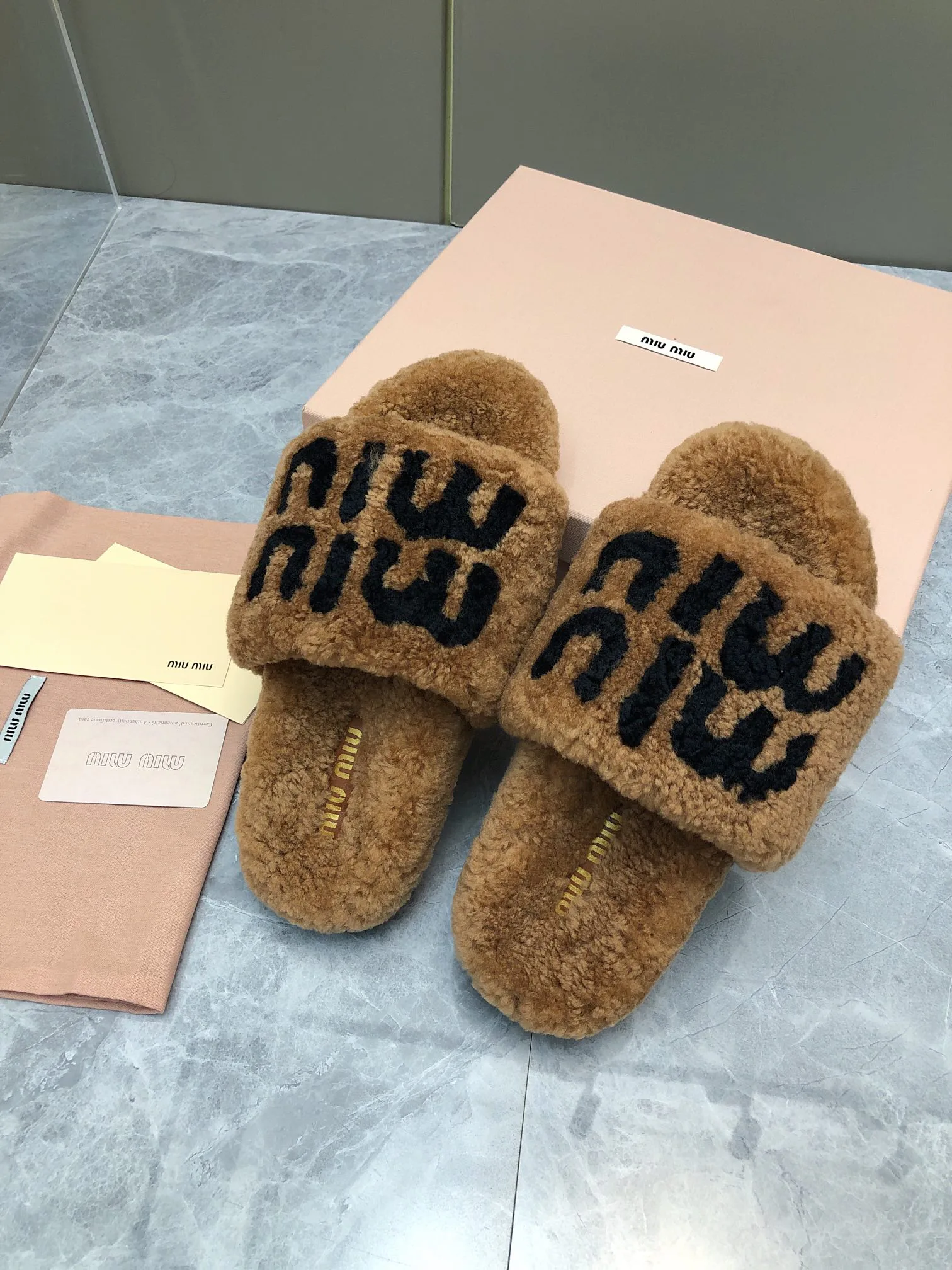 Тапочки Женские Miu Miu 17906994