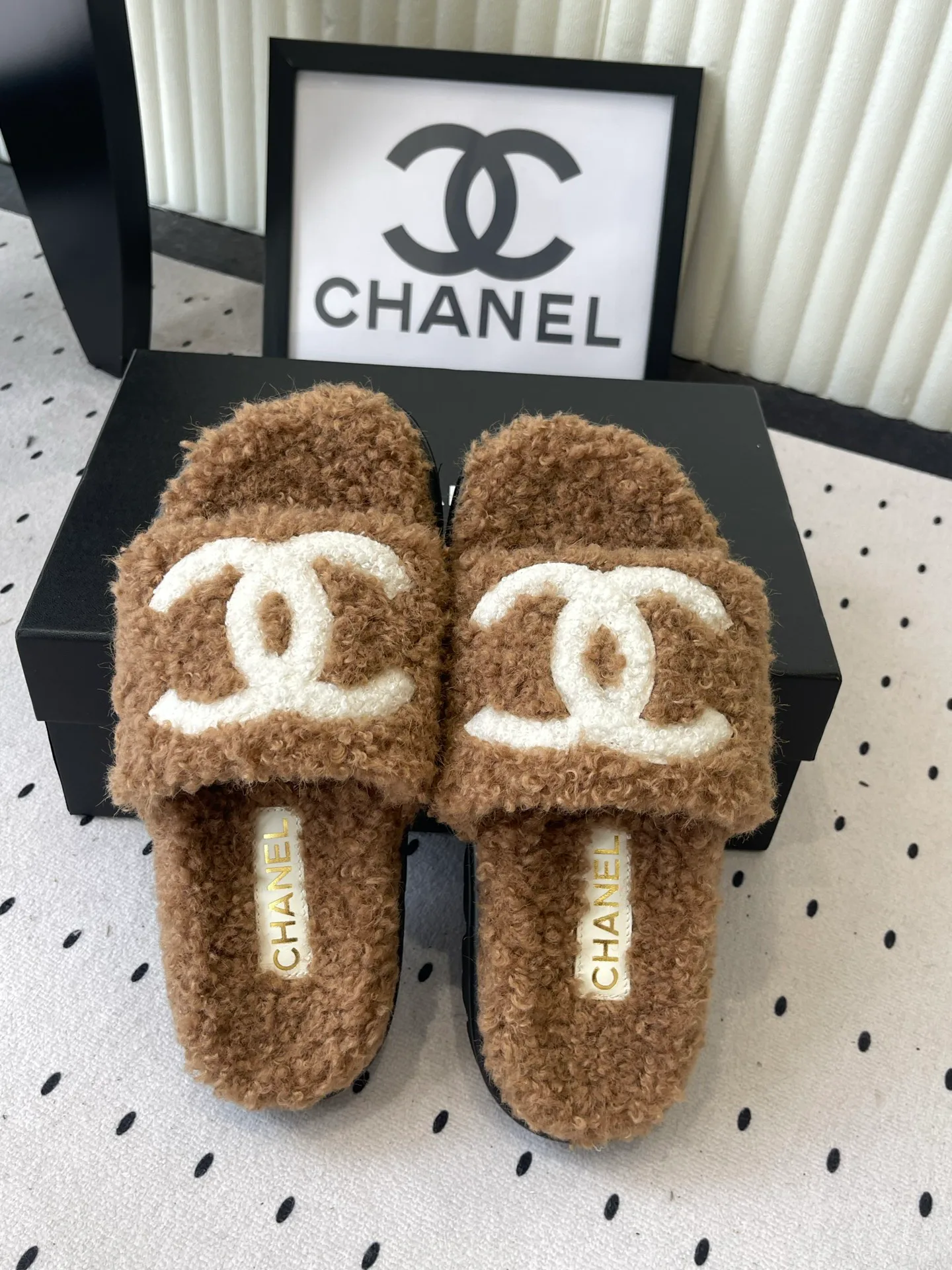 Тапочки Женские Chanel 19563732