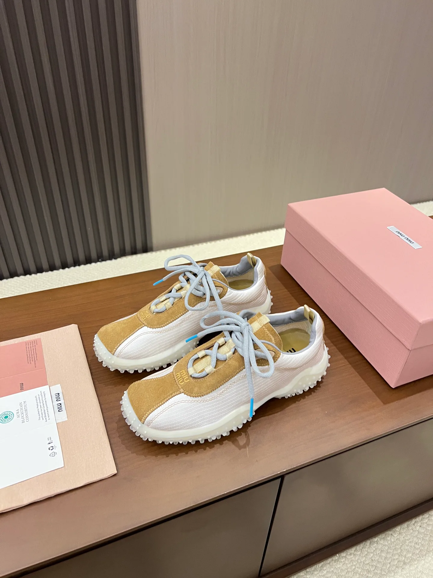 Кроссовки Женские Miu Miu 17968605