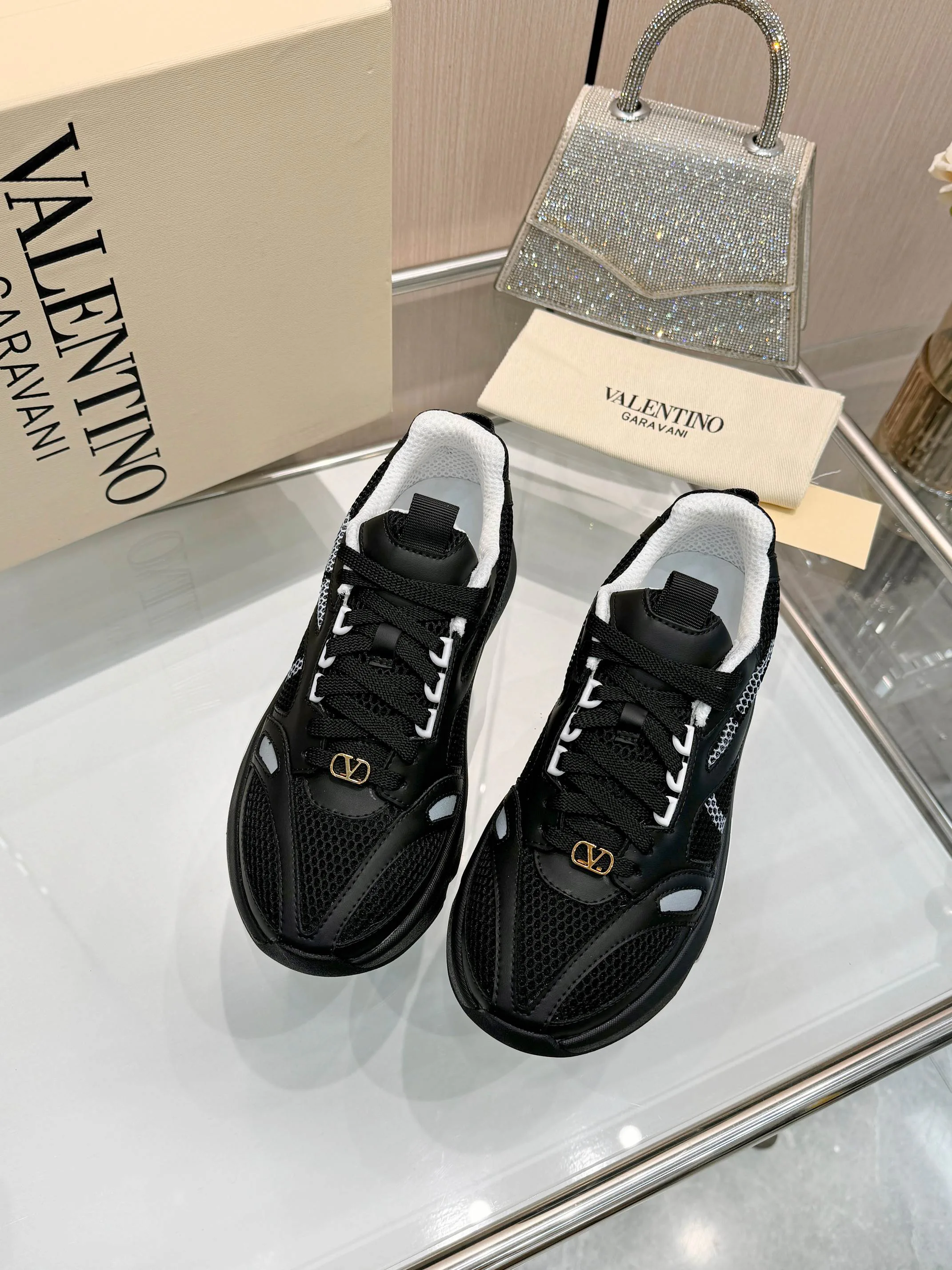 Кроссовки Мужские Valentino 17037991