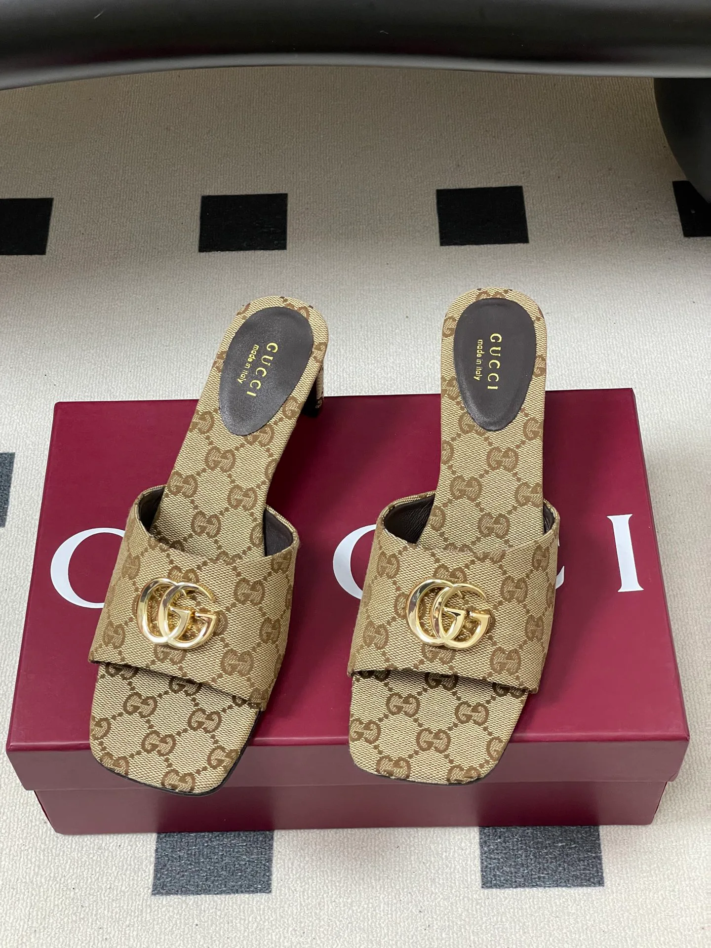 Босоножки Женские Gucci 10395319