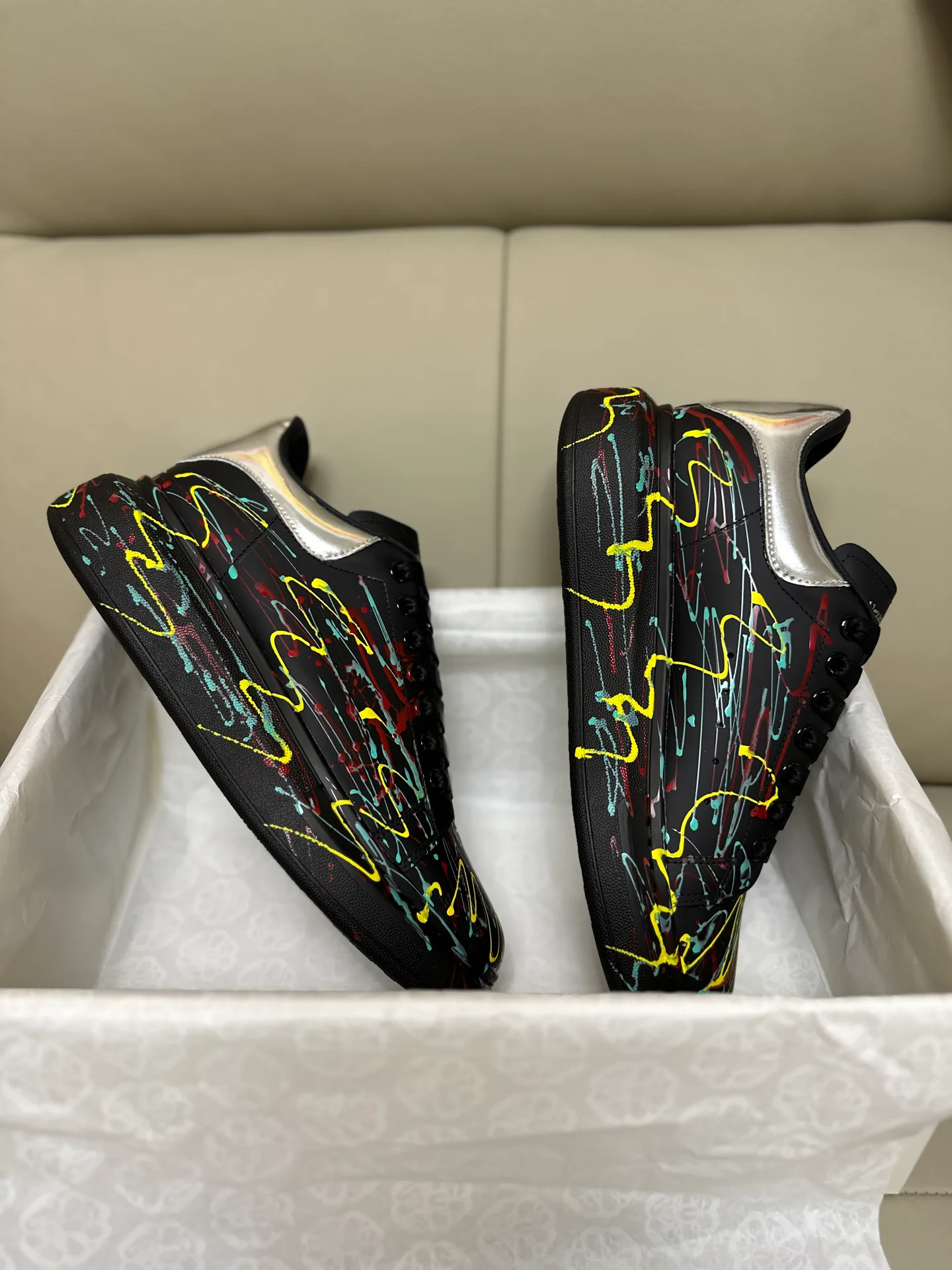 Кроссовки Женские Alexander Mcqueen 18616722