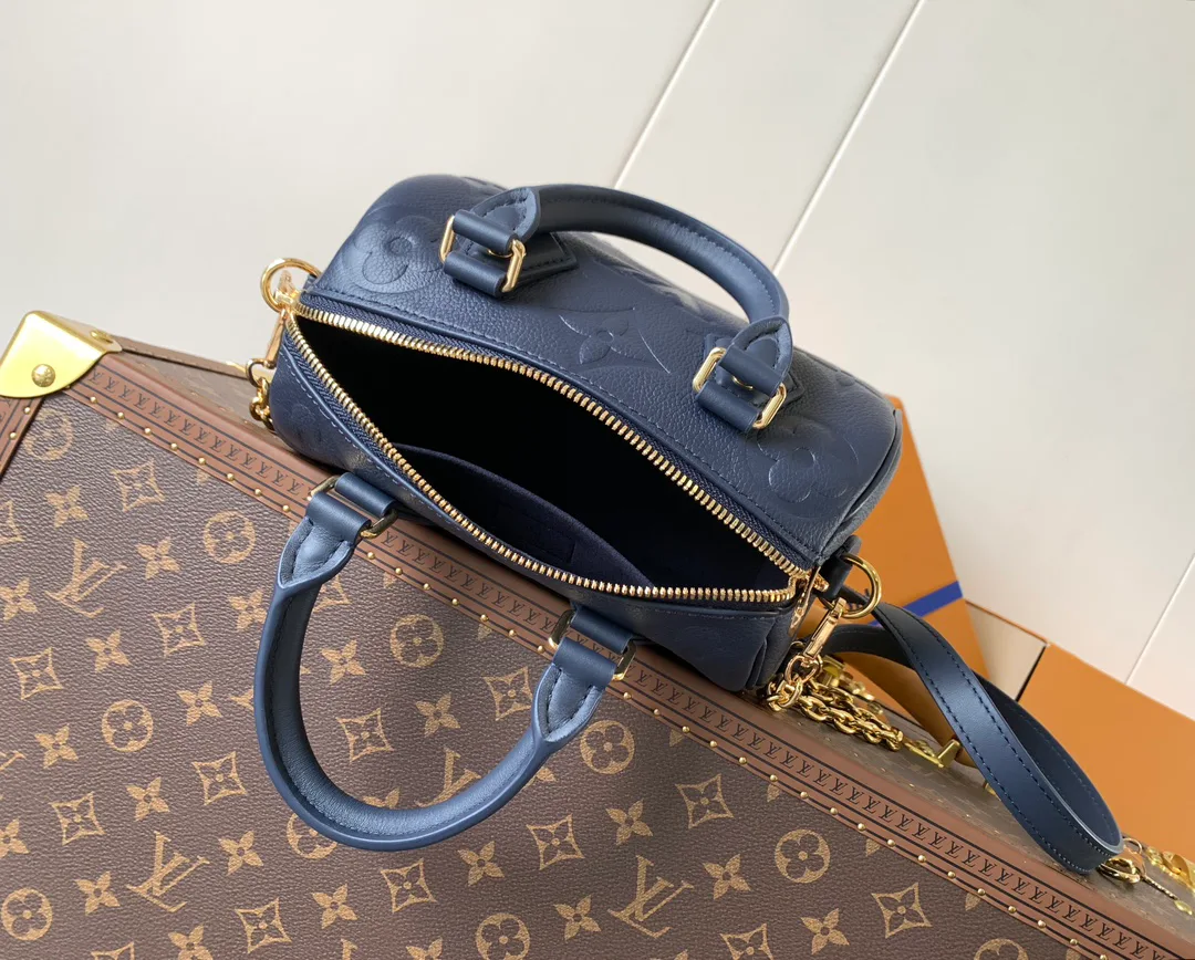 Классические Сумки Женские Louis Vuitton 11488626