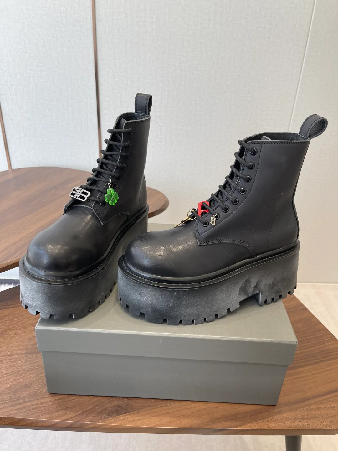 Ботинки Женские Balenciaga 1592824