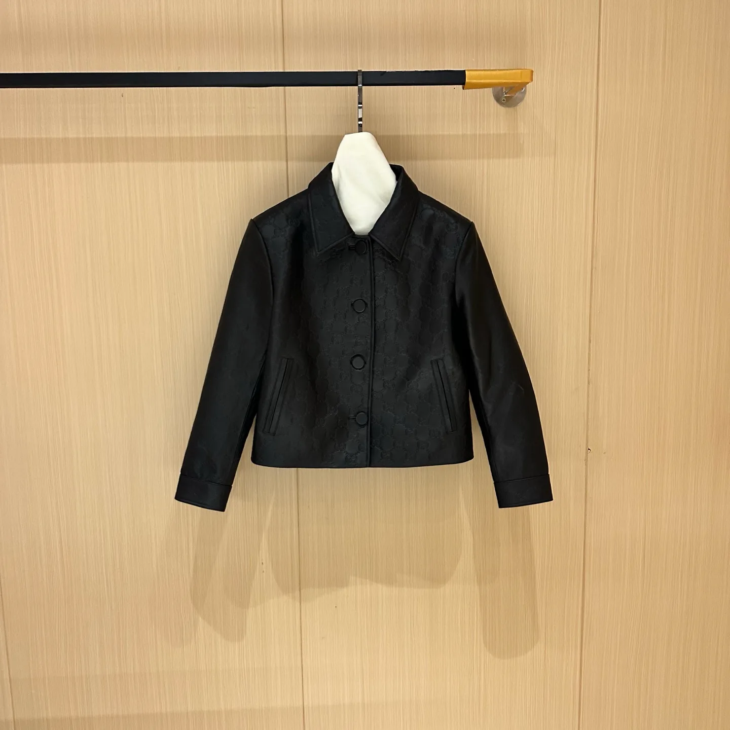 Кожаные Куртки И Дублёнки Женские Gucci 784942