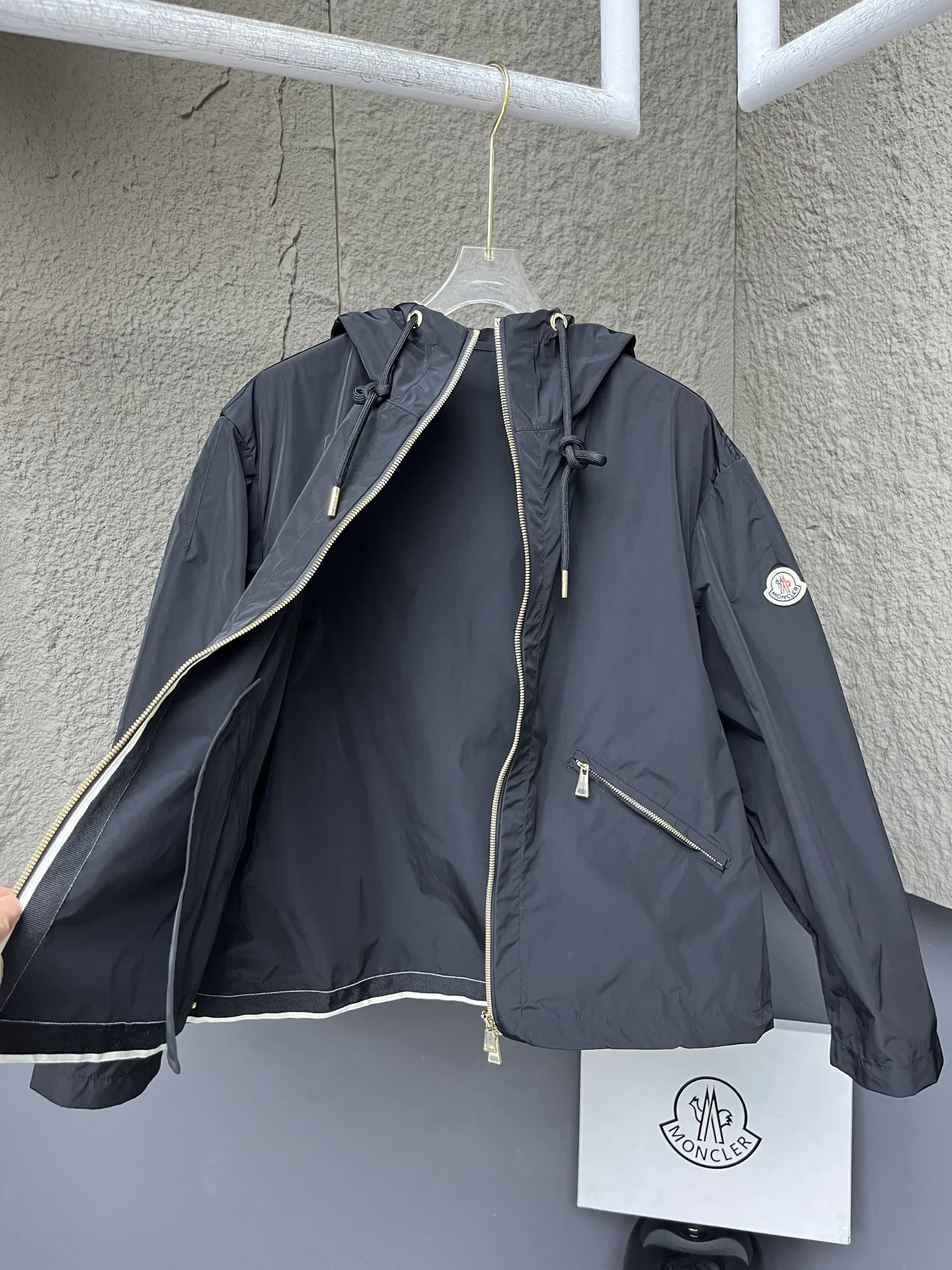 Куртки И Пуховики Женские Moncler 11706591