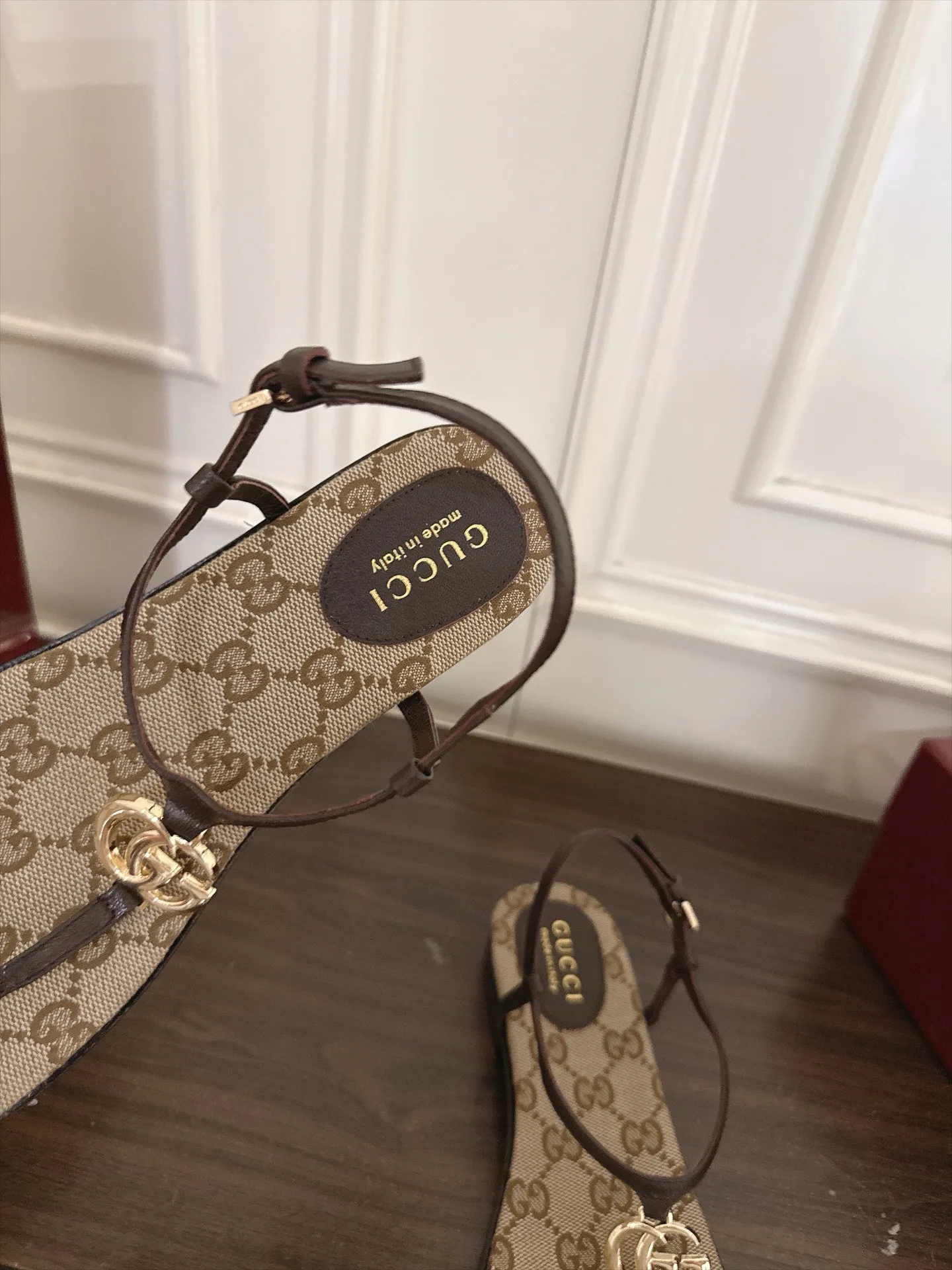 Босоножки Женские Gucci 18143126